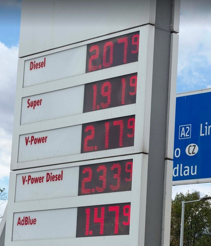 Preistafel einer Shell Tankstelle in Wien-Donaustadt mit aktuellen Kraftstoffpreisen, 21. Juli 2026.