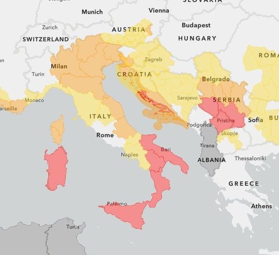 Karte Südeuropas mit rot markierten Urlaubsregionen, Warnung vor Unwettern.