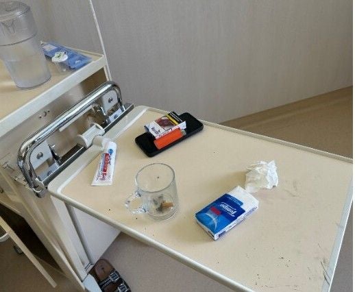 Niemals in der Nähe von Sauerstoffgeräten rauchen oder dampfen (E-Zigaretten) - es kann lebensgefährlich werden.