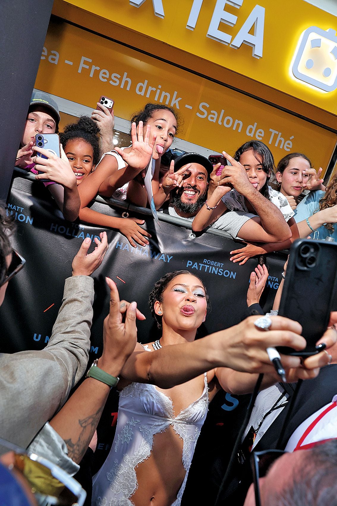 Zendaya nimmt sich Zeit für ihre Fans.