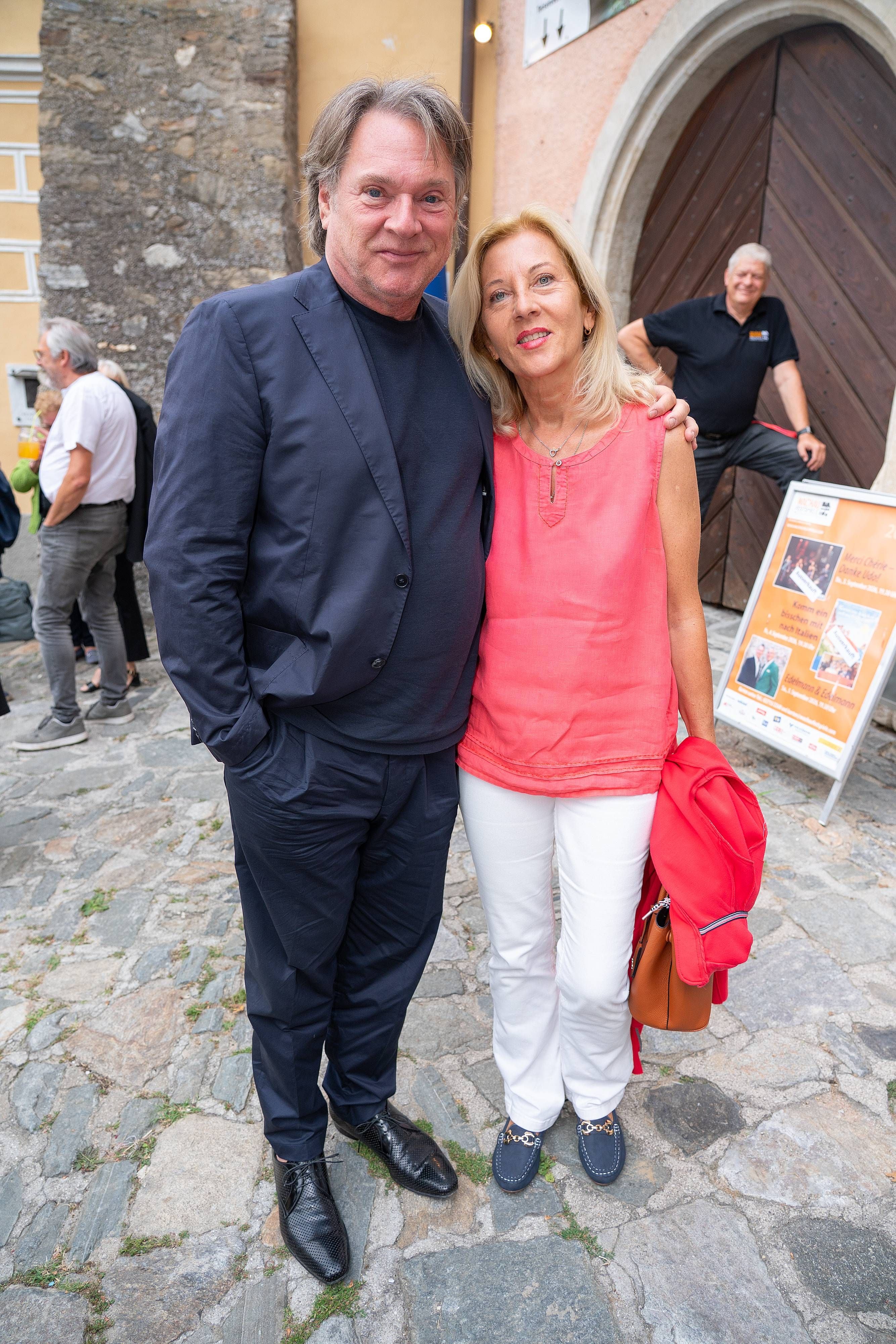 Heinz hanner mit Begleitung Mina