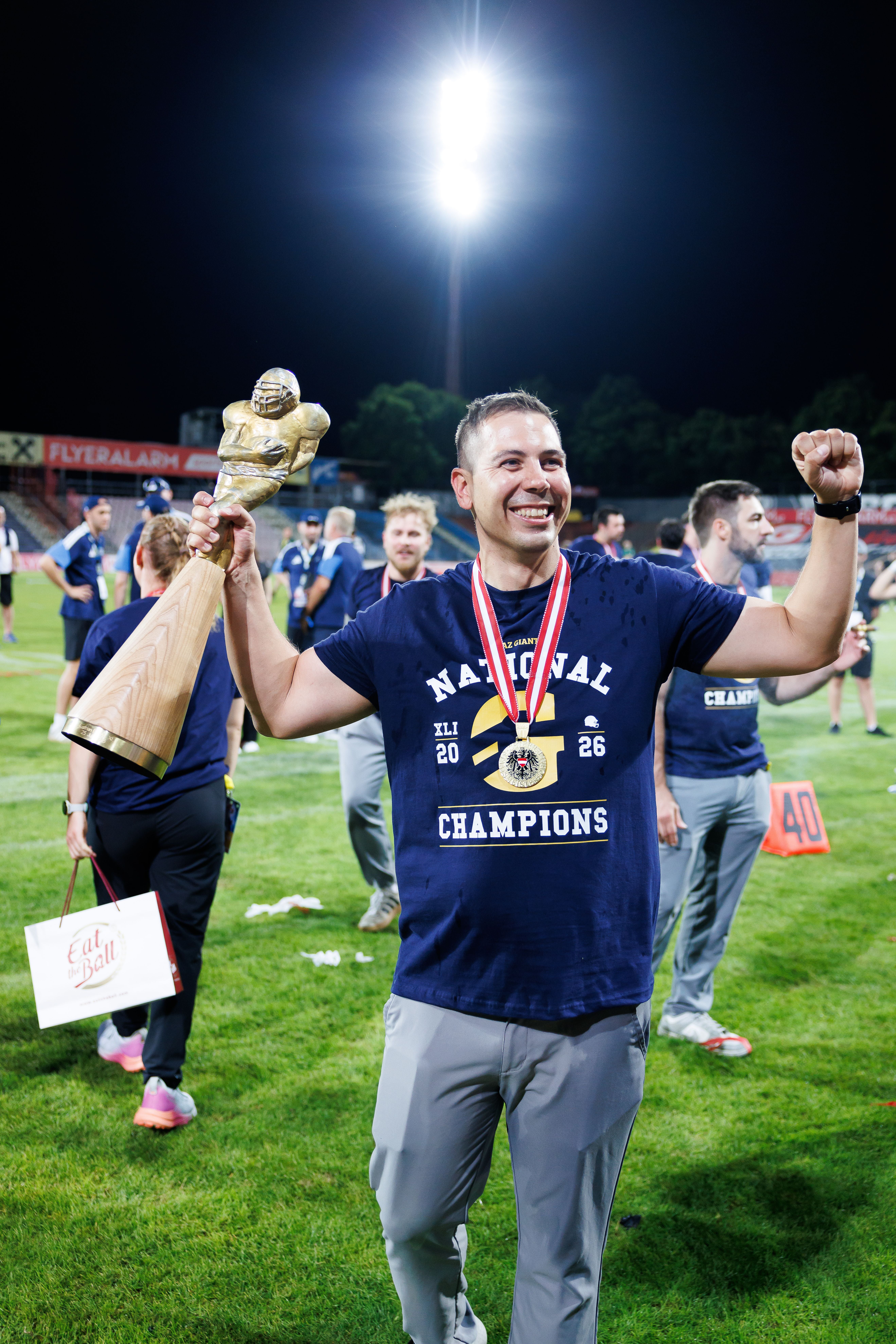ABD0160_20260725 - MARIA ENZERSDORF - ÖSTERREICH: Stefan Pokorny (Head Coach Graz Giants) am Samstag, 25. Juli 2026 nach dem Finalspiel der Austrian Bowl XLI zwischen Danube Dragons und Graz Giants in der DATENPOL Arena in Maria Enzersdorf. - FOTO: APA/FLORIAN WIESER