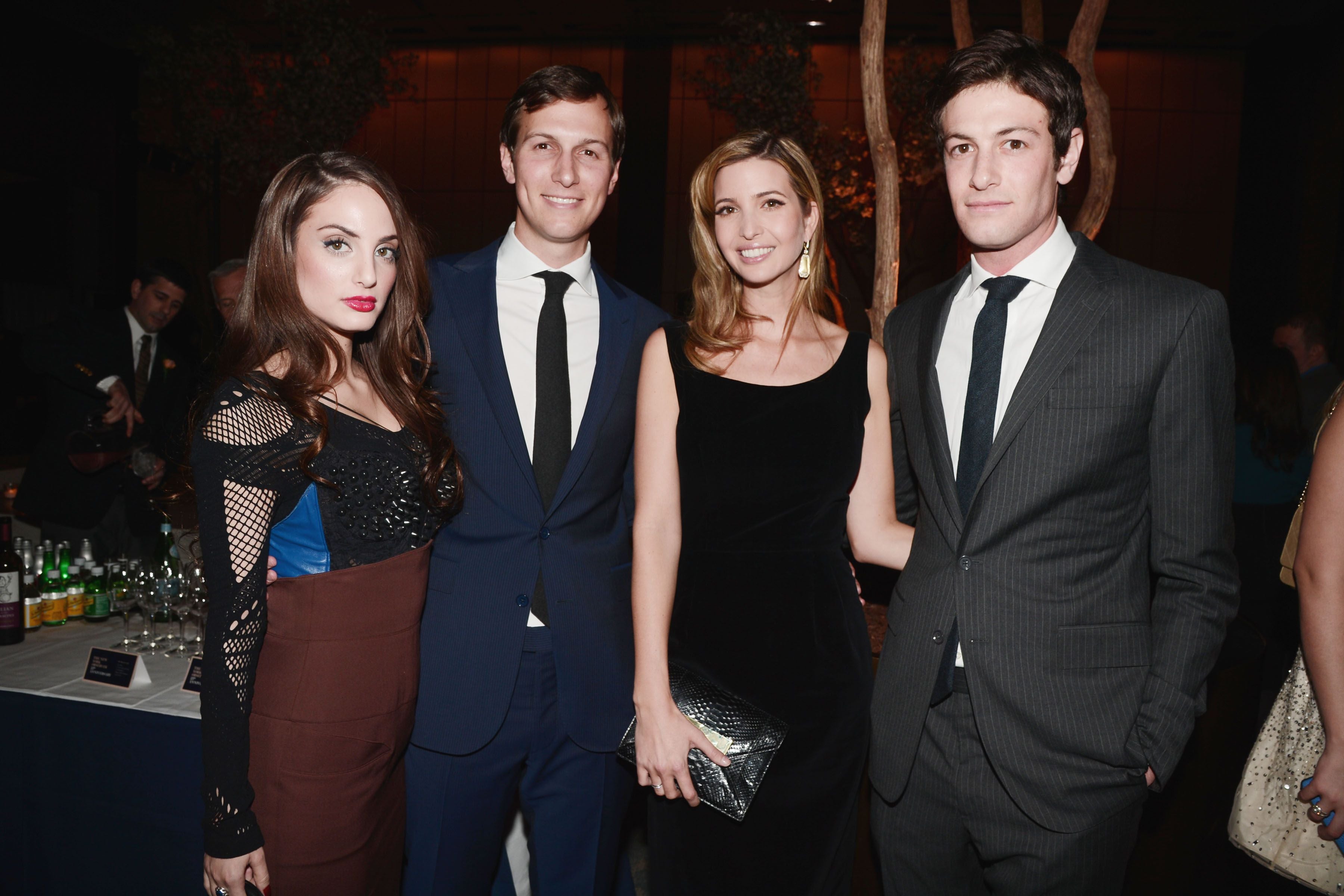 (v. l. n. r.) Alexa Ray Joel, Jared Kushner, Ivanka Trump und Joshua Kushner im Restaurant "Four Seasons" in New York City. (Archivbild)