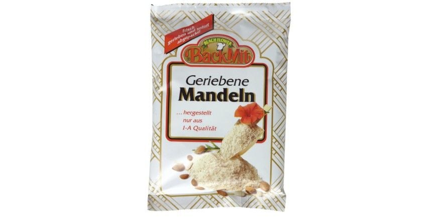 Packung "BackMit Geriebene Mandeln" mit abgebildetem Mandelpulver und Mandeln auf der Vorderseite.