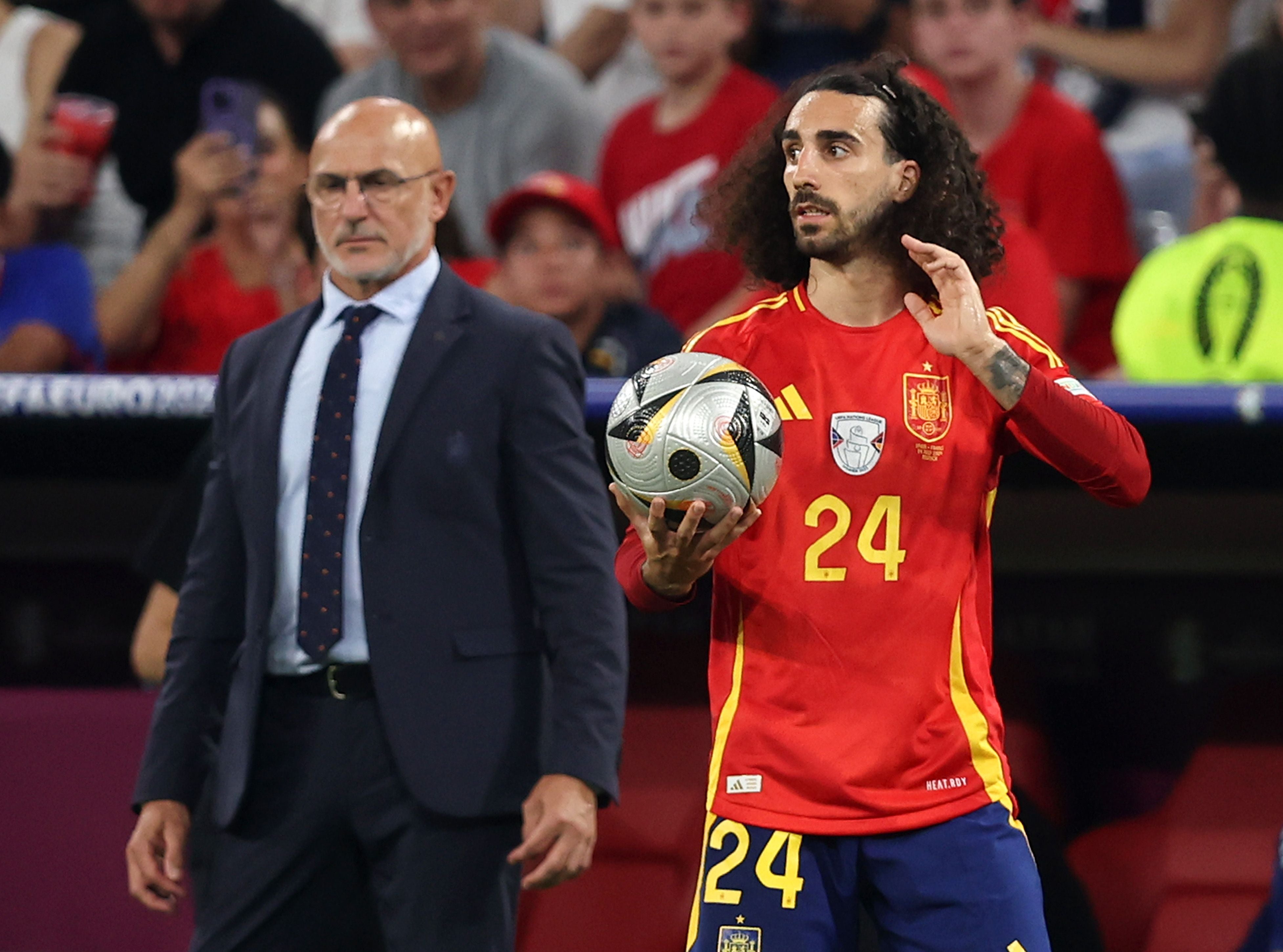 Spanien-Coach Luis de la Fuente &amp; Marc Cucurella.