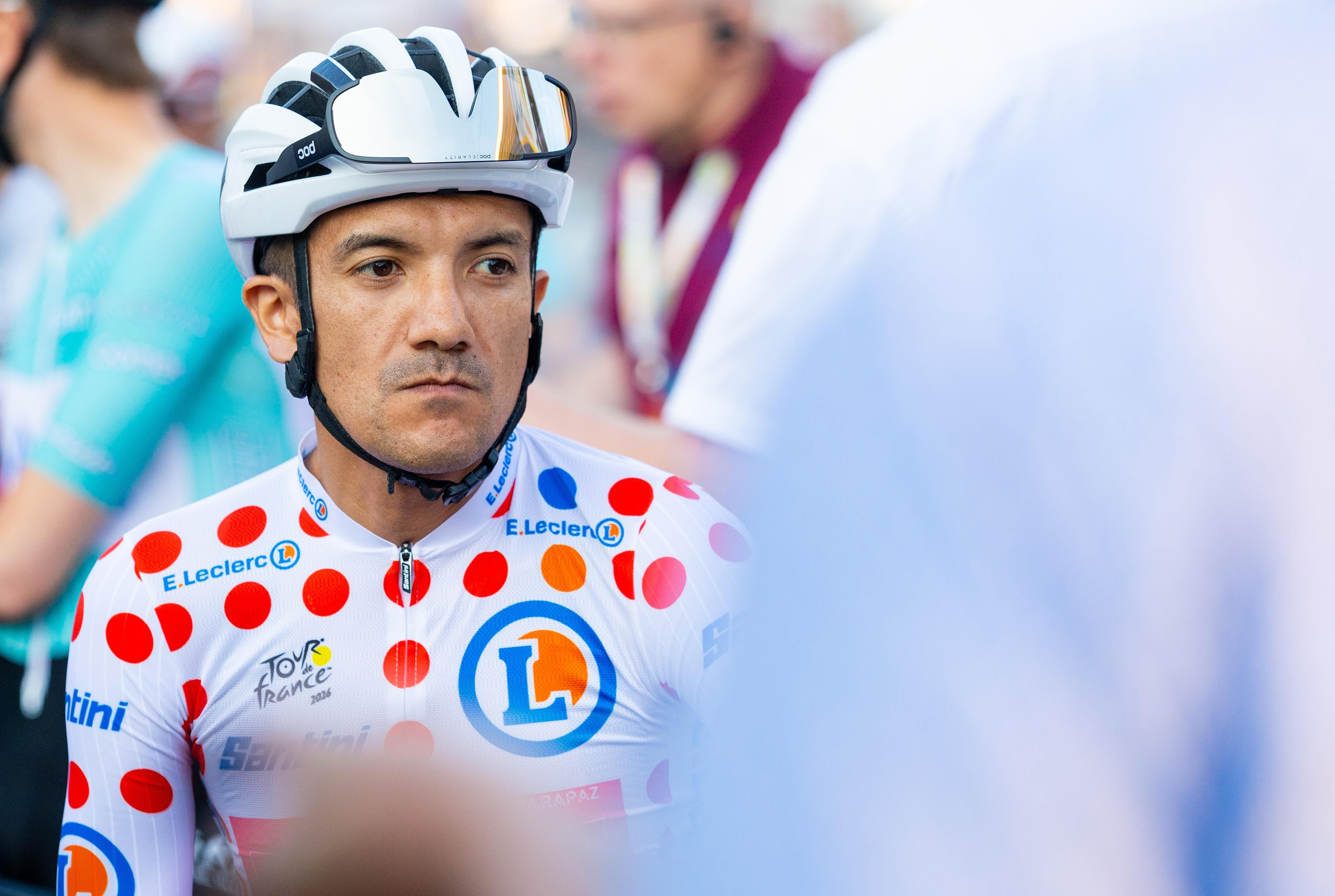 epa13136208 Ecuadorian cyclist Richard Carapaz of EF Education - EasyPost wearing the best climber's polka dot jersey of the Tour de France participates in Daags na de Tour, in Boxmeer, Netherlands, 27 July 2026. Cyclists from the Tour de France come to Boxmeer for the traditional criterium a day after the final stage of the Tour de France. EPA/IRIS VAN DEN BROEK