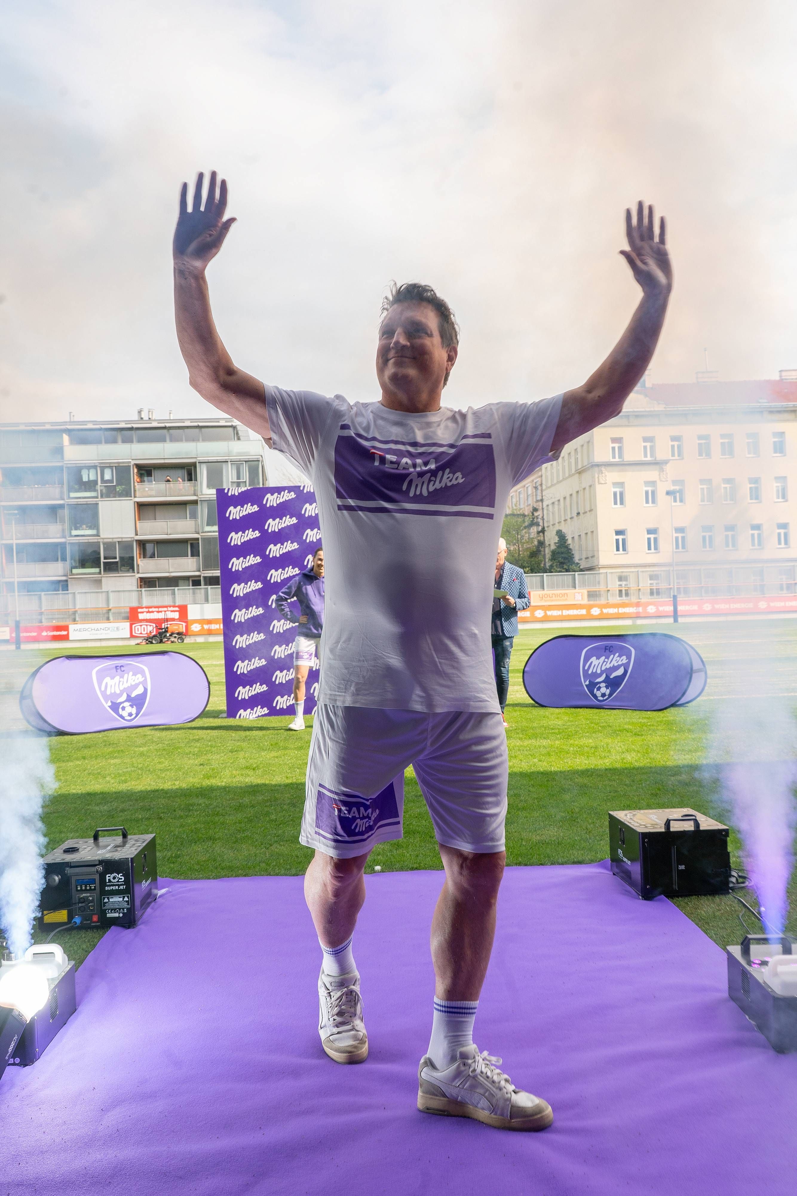 Im Team-Milka schlüpft Andi wieder in die Trainer-Rolle.