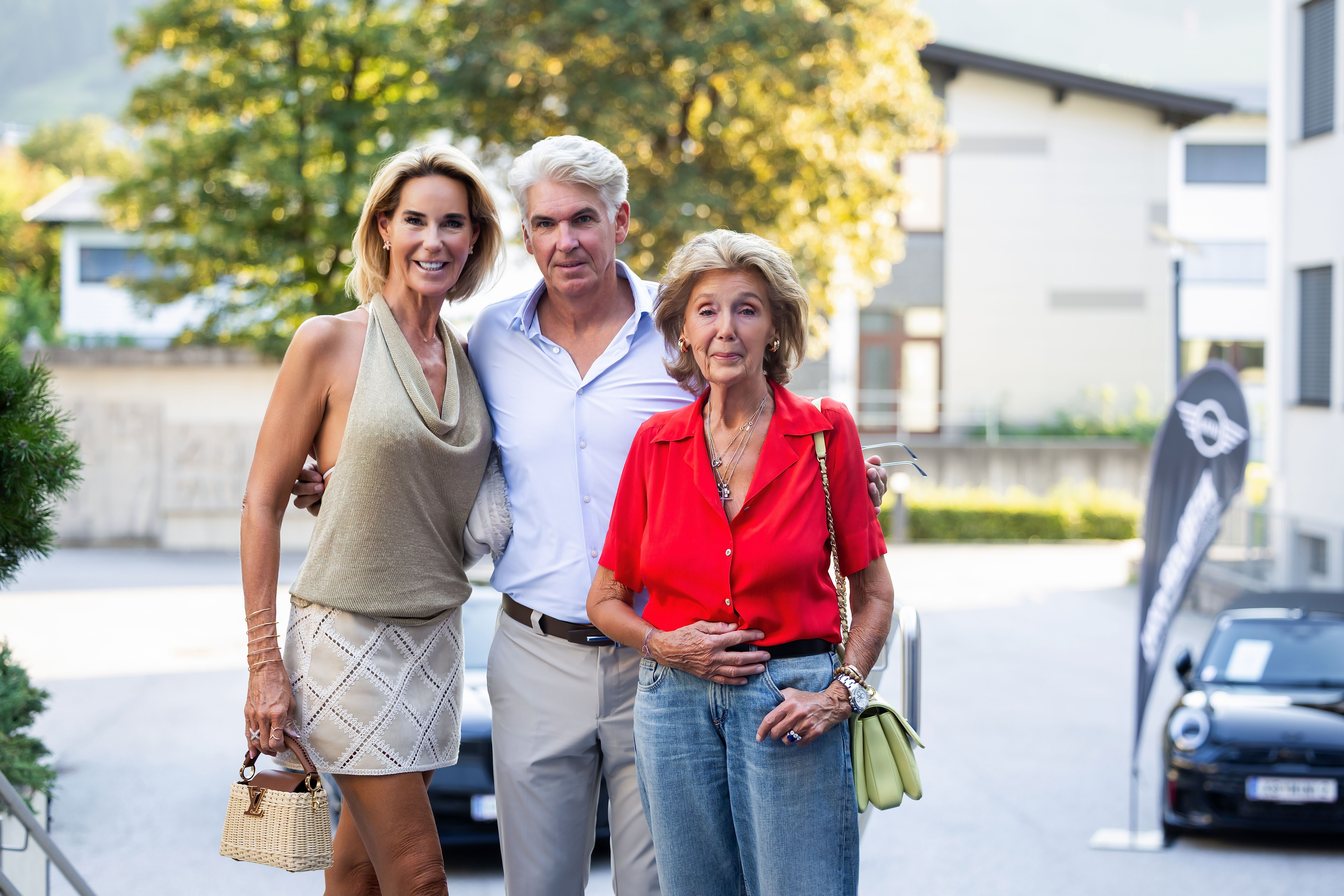 Kathi und Sissy Stumpf mit Alexander "Bezi" Beza
