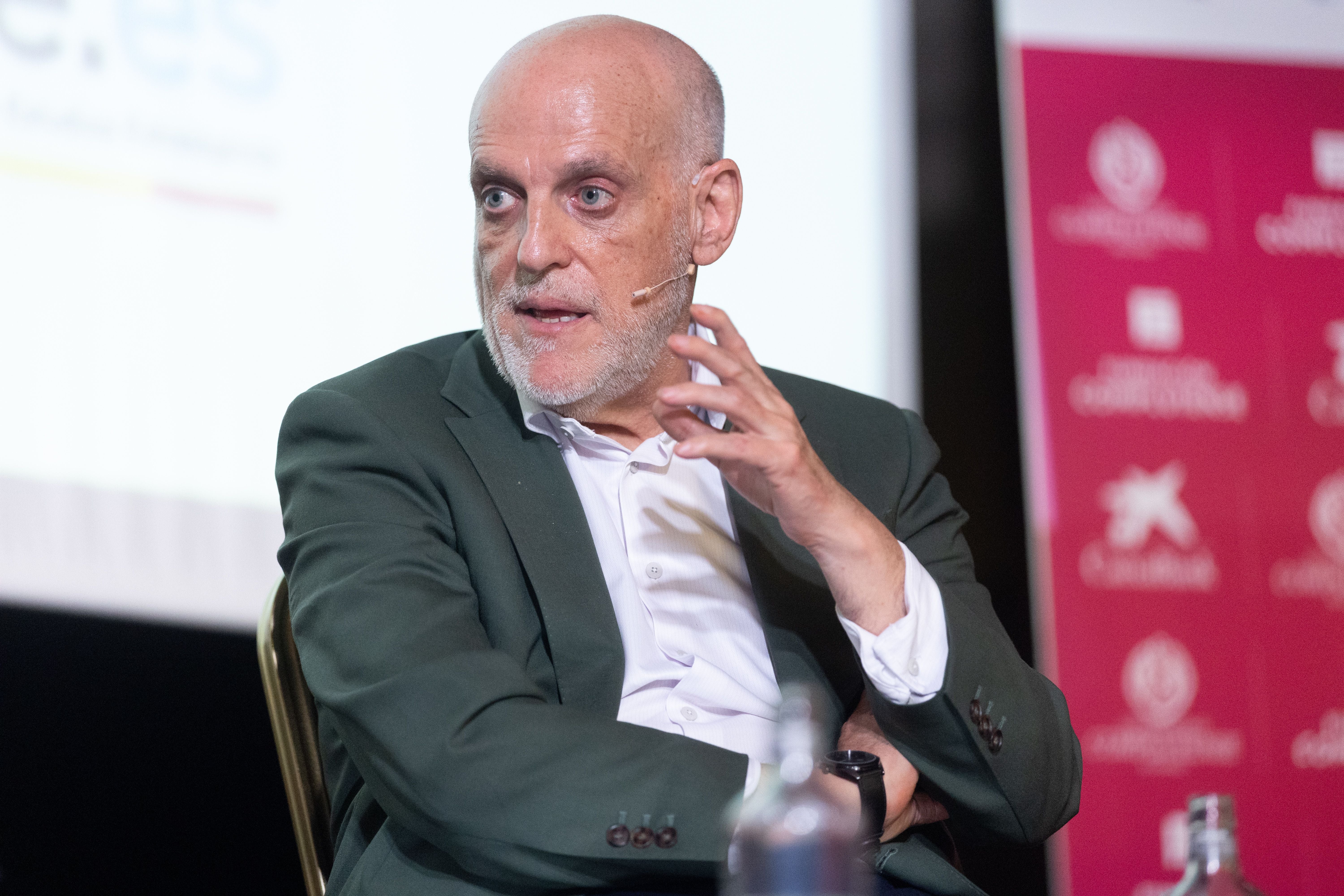 Spaniens Liga-Chef Javier Tebas knöpft sich FIFA-Chef Infantino vor.