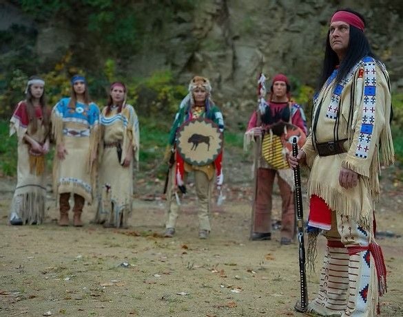 Winnetou gespielt auf einem Abenteuer.