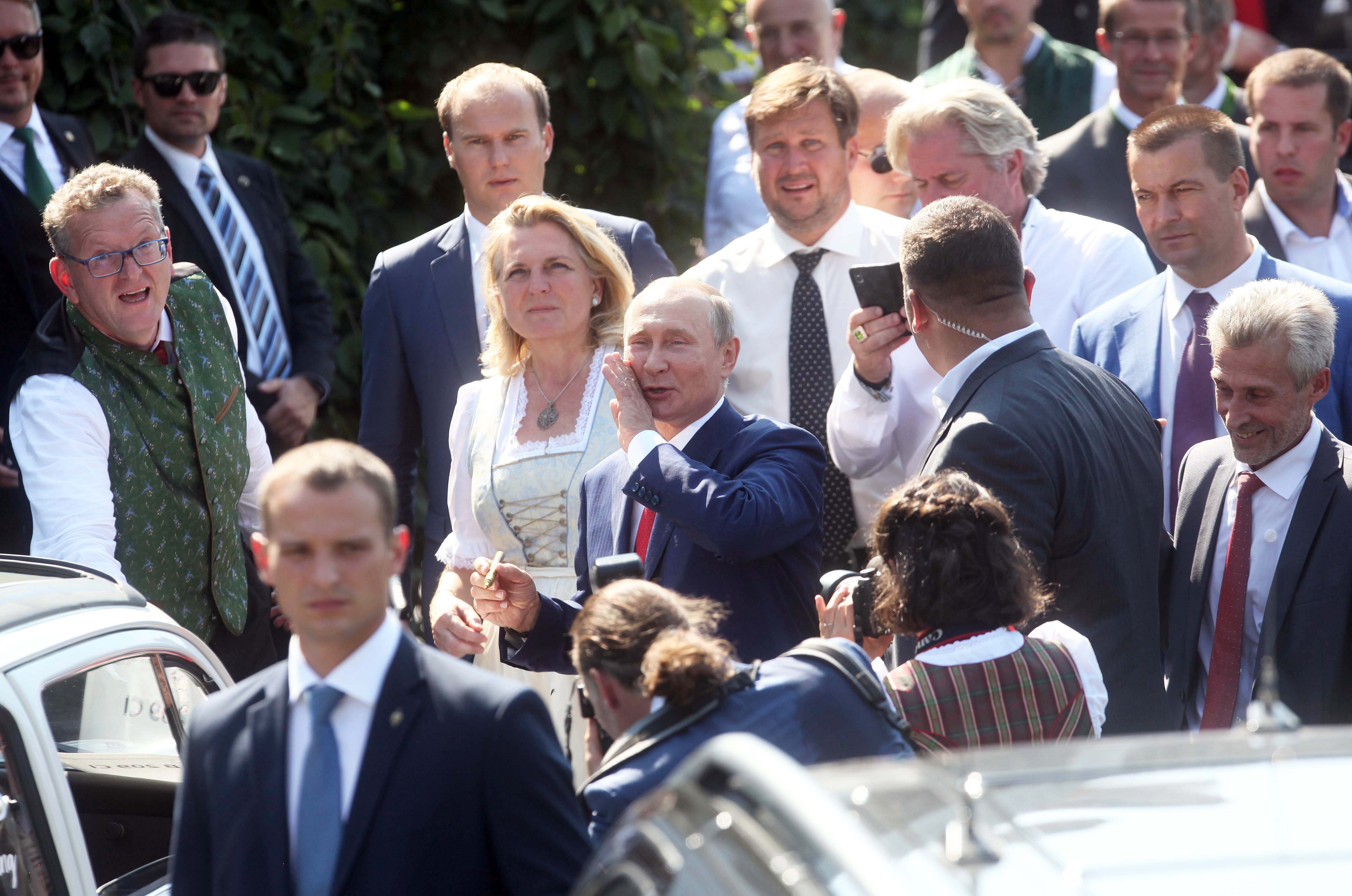 Putin bei der Kneissl-Hochzeit in Gamlitz (Steiermark) im August 2018