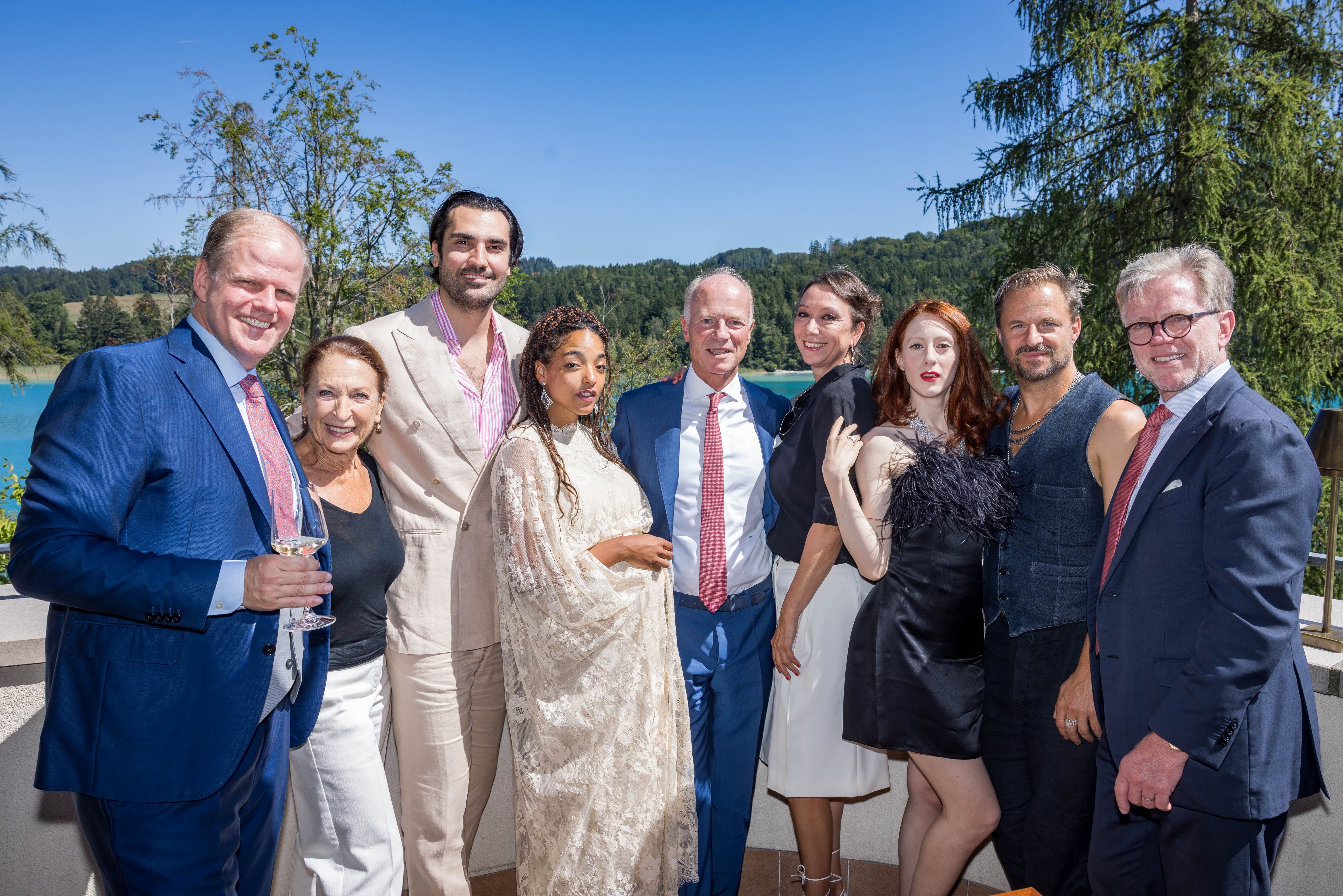 v.l.n.r: Florian Köchert, Daniela Ziegler, Jonathan Tetelman, Safira Robens, Wolfgang Köchert, Ursula Strauss, Roxane Duran, Phillipp Hochmair &amp; Christoph Köchert