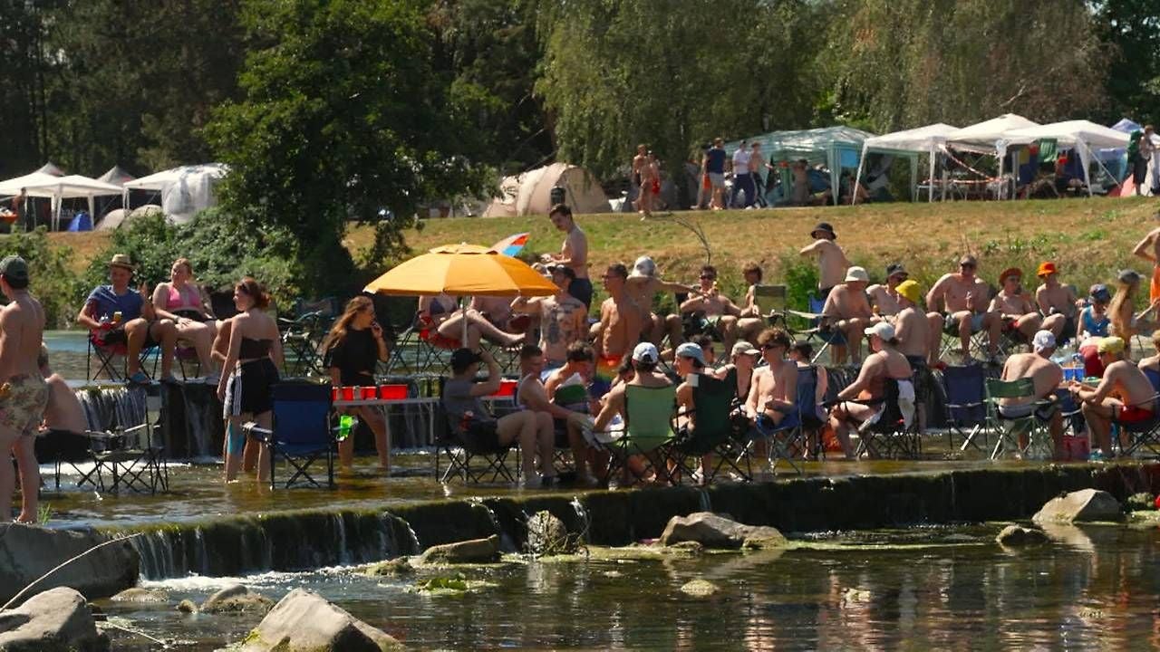 Es wird gebadet.