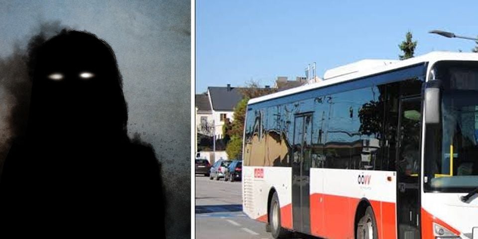 Links eine dunkle Silhouette mit leuchtenden Augen, rechts ein roter Linienbus in Goisern.