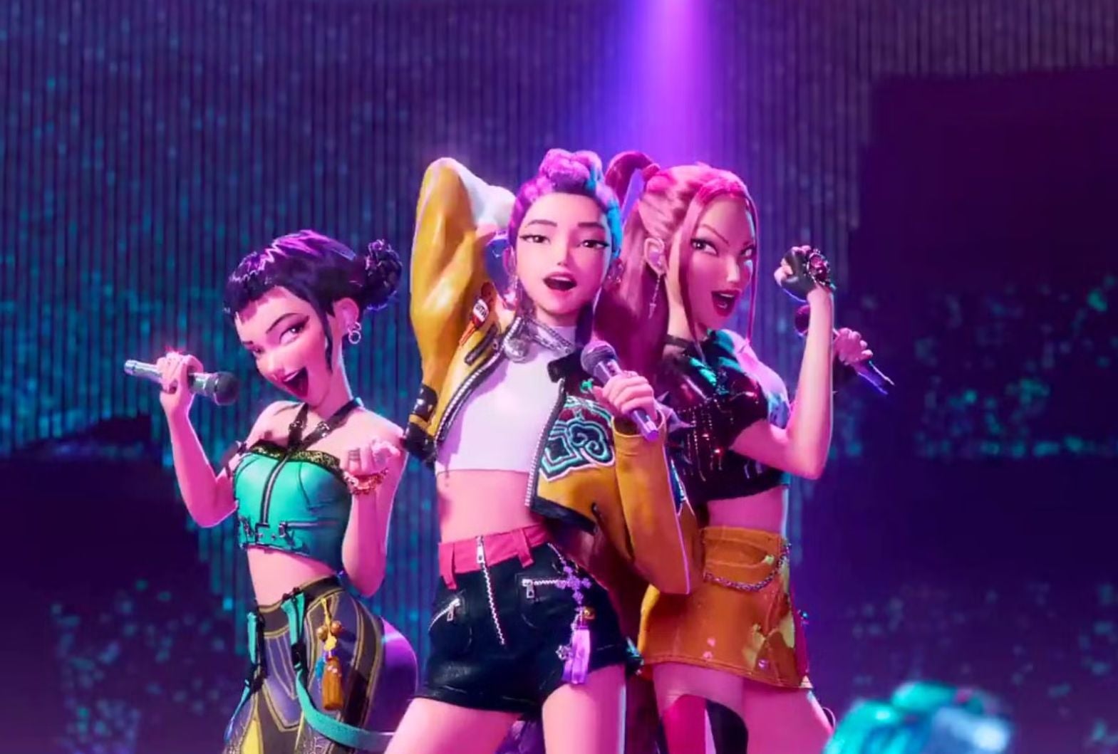 Drei animierte K-Pop-Sängerinnen posieren auf einer Bühne mit Mikrofonen.