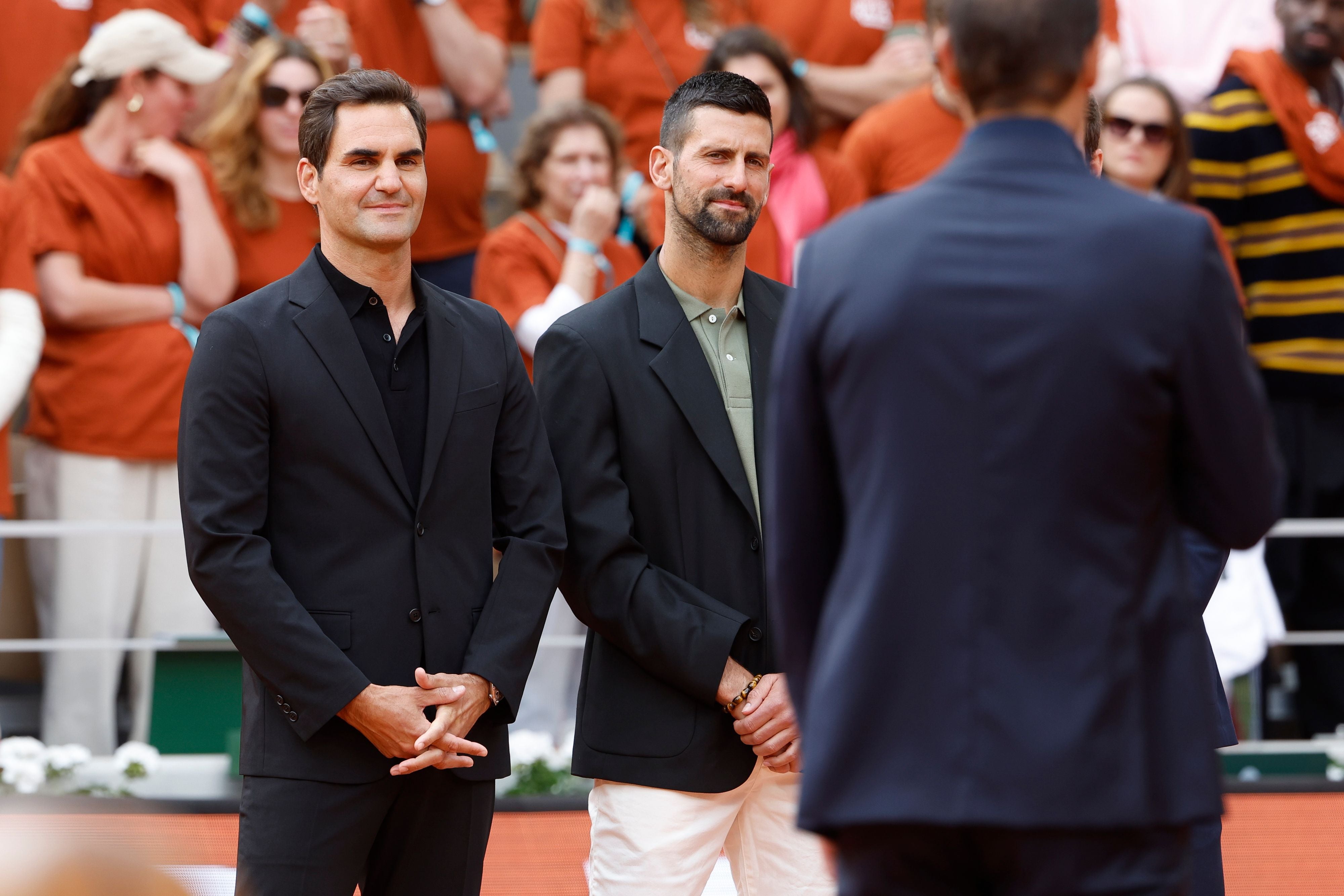 Roger Federer &amp; Novak Djokovic beim Abschied von Rafael Nadal.