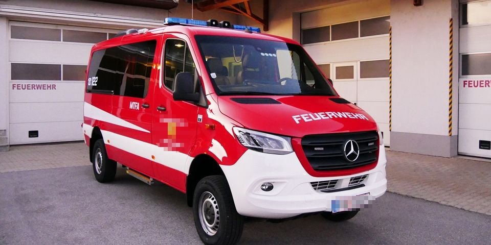 Mit einem solchen Mercedes Sprinter wurde der 20-Jährige überrollt.