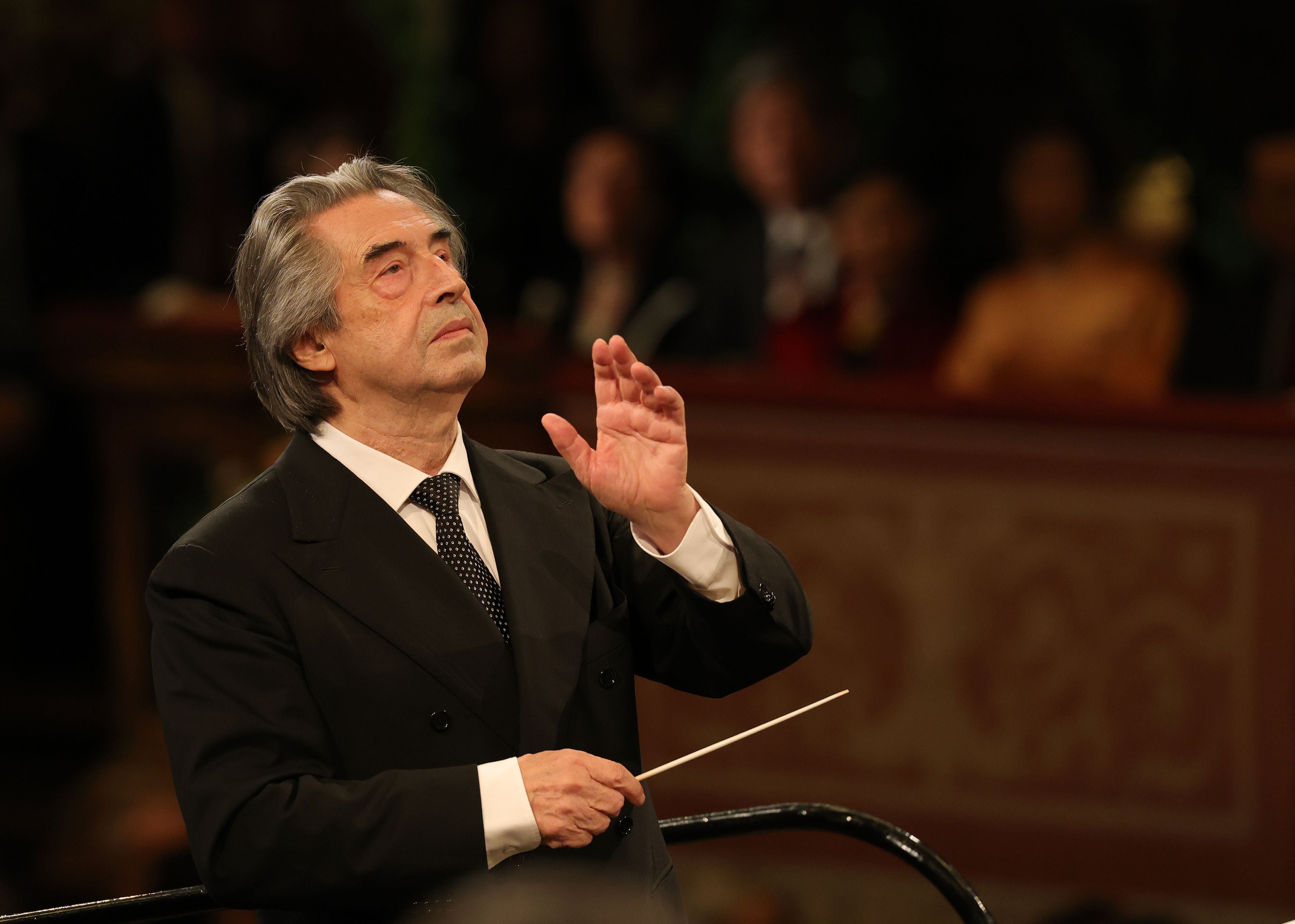 ie Wiener Philharmoniker unter Dirigent Riccardo Muti.
