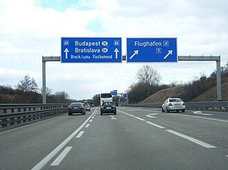 Reger Verkehr auf der A4.