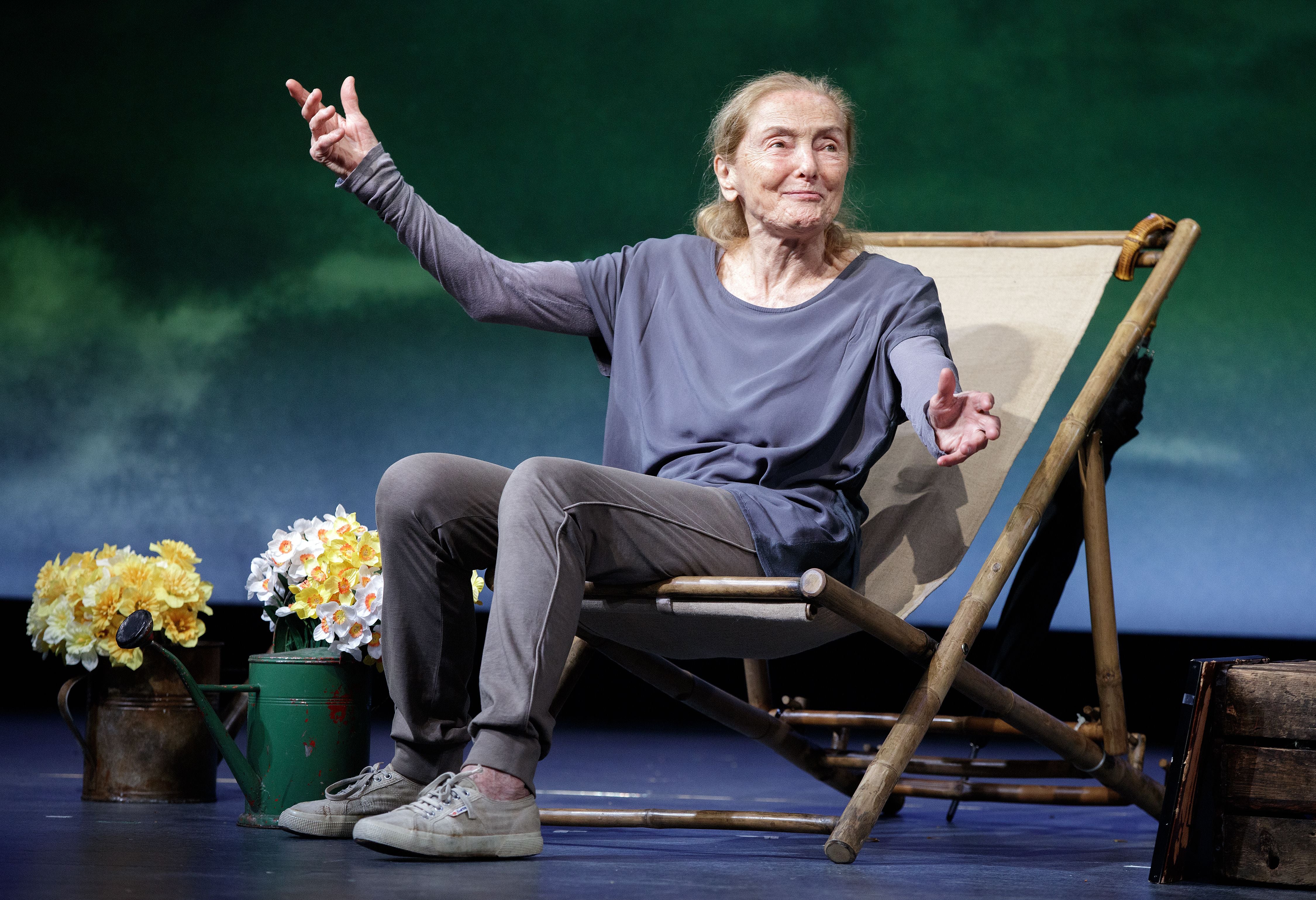 Die österreichische Schauspielerin Erni Mangold ist in der Nacht auf Samstag, 5. September 2026 verstorben.