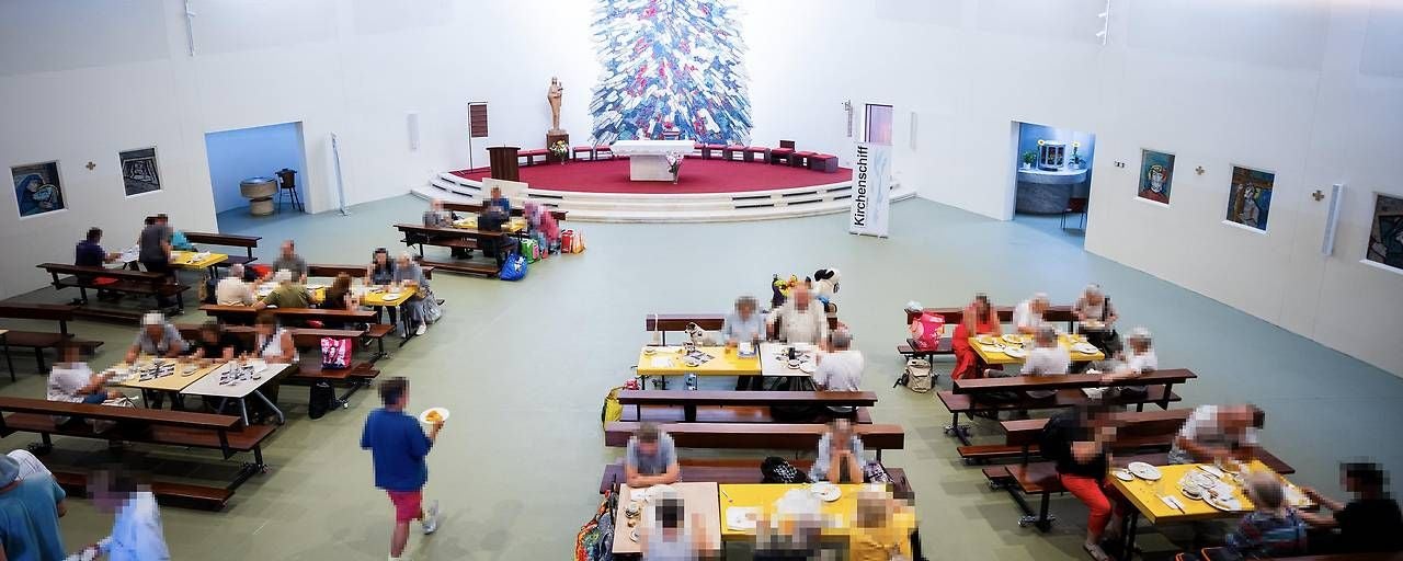 Hungrige wurden in der Kirche genährt.