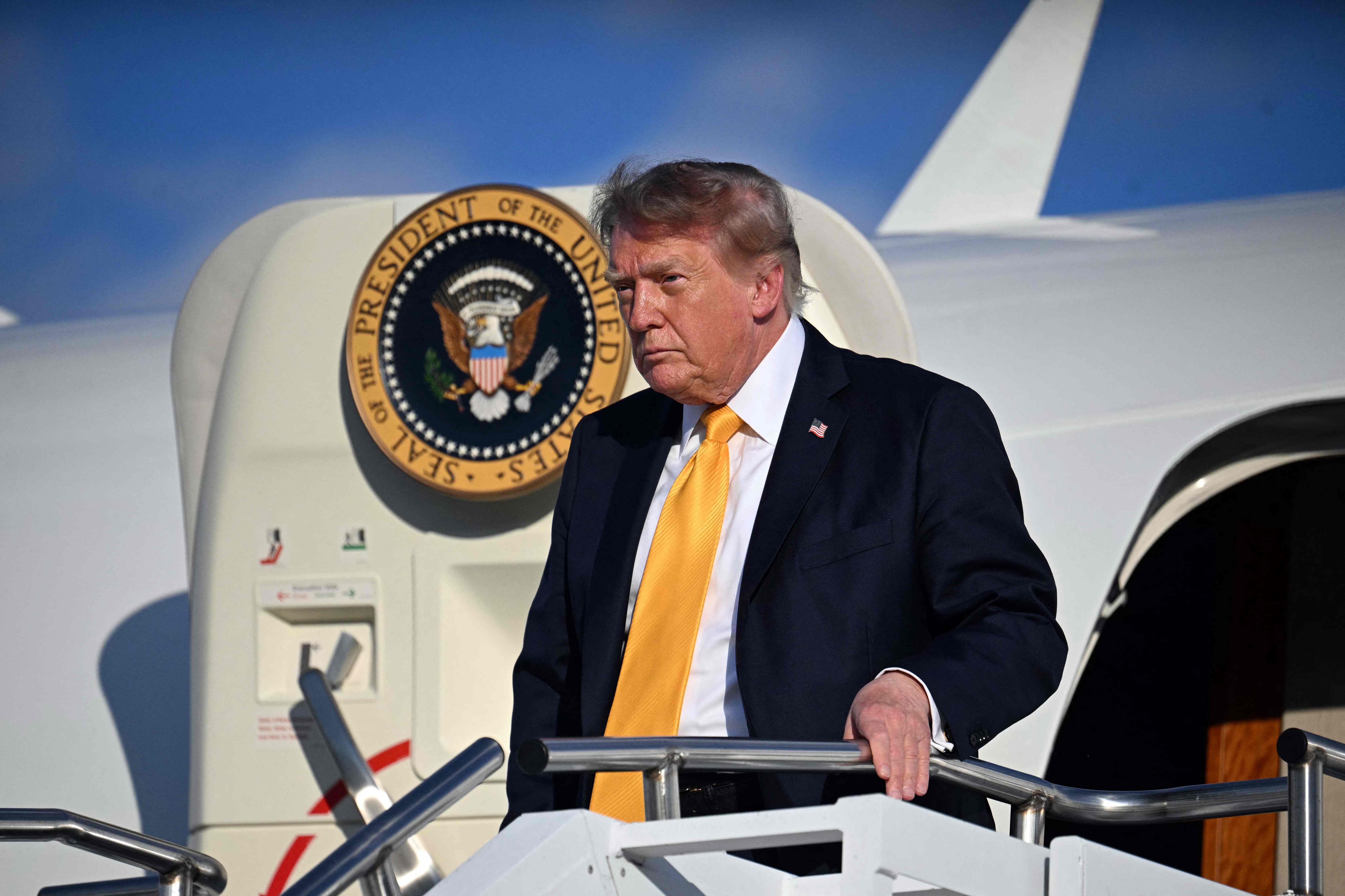 US-Präsident Donald Trump landete am 4. September am Morristown Municipal Airport in Morristown, New Jersey, um das Wochenende an seinem eigenen Golfklub in Bedminster, New Jersey, zu verbringen.