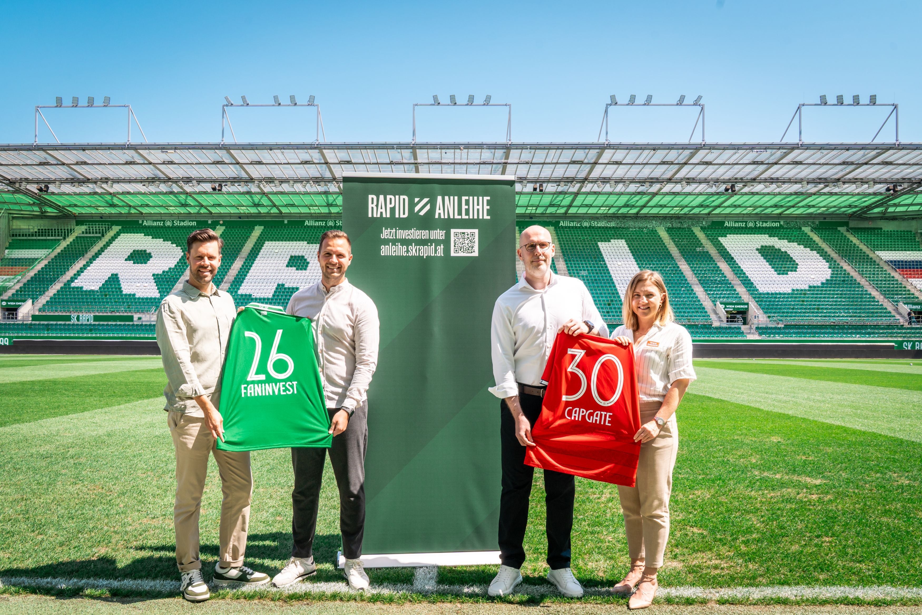 Menschen im Rapid-Stadion