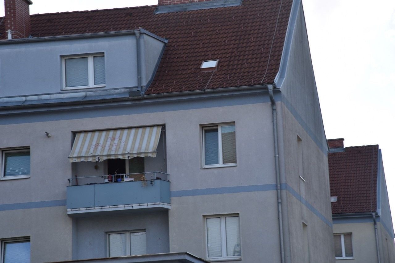 Auf diesem Balkonging es rund. Am Ende war der Mieter tot.