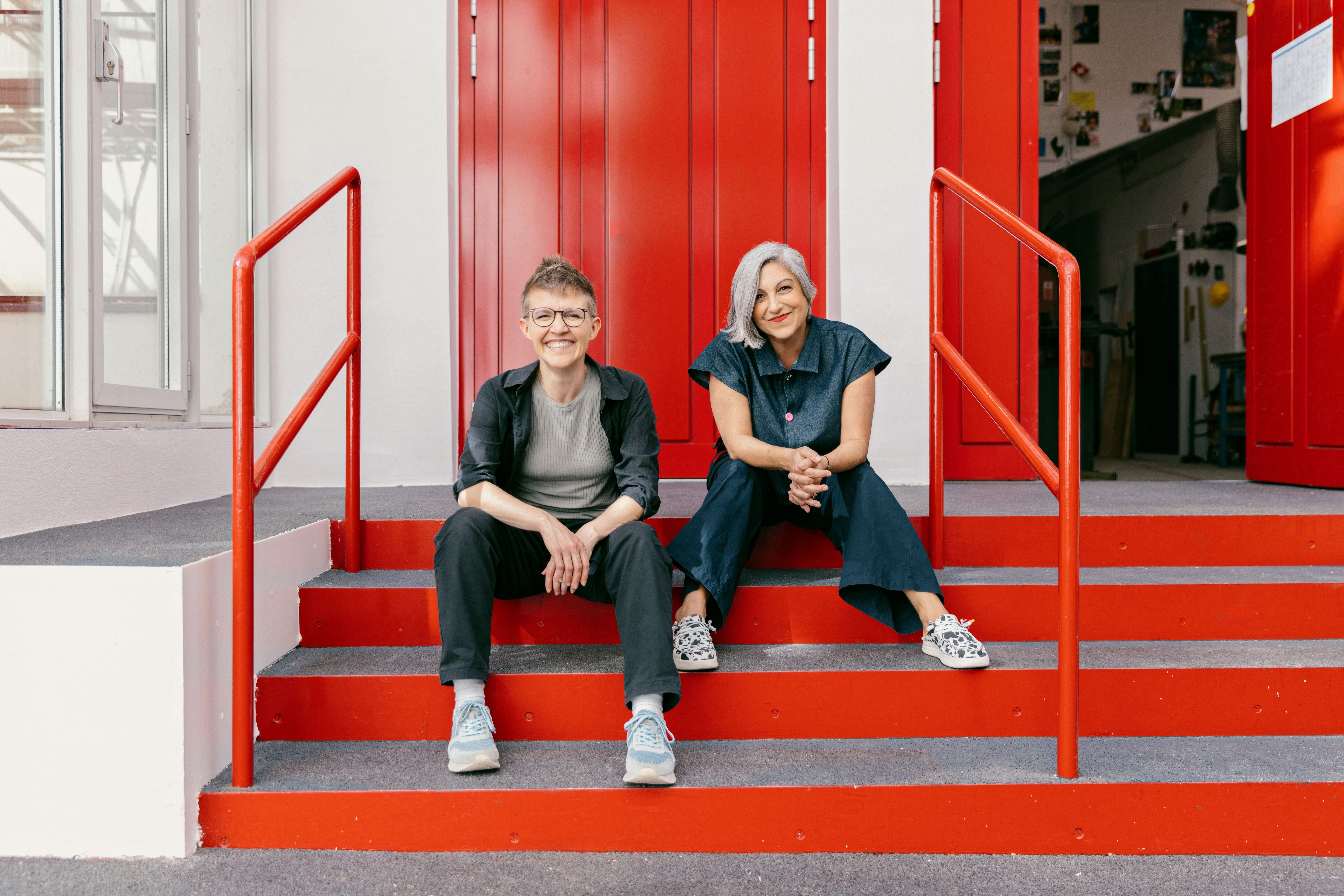 Foto von Bérénice Hebenstreit und Aslı Kışlal.