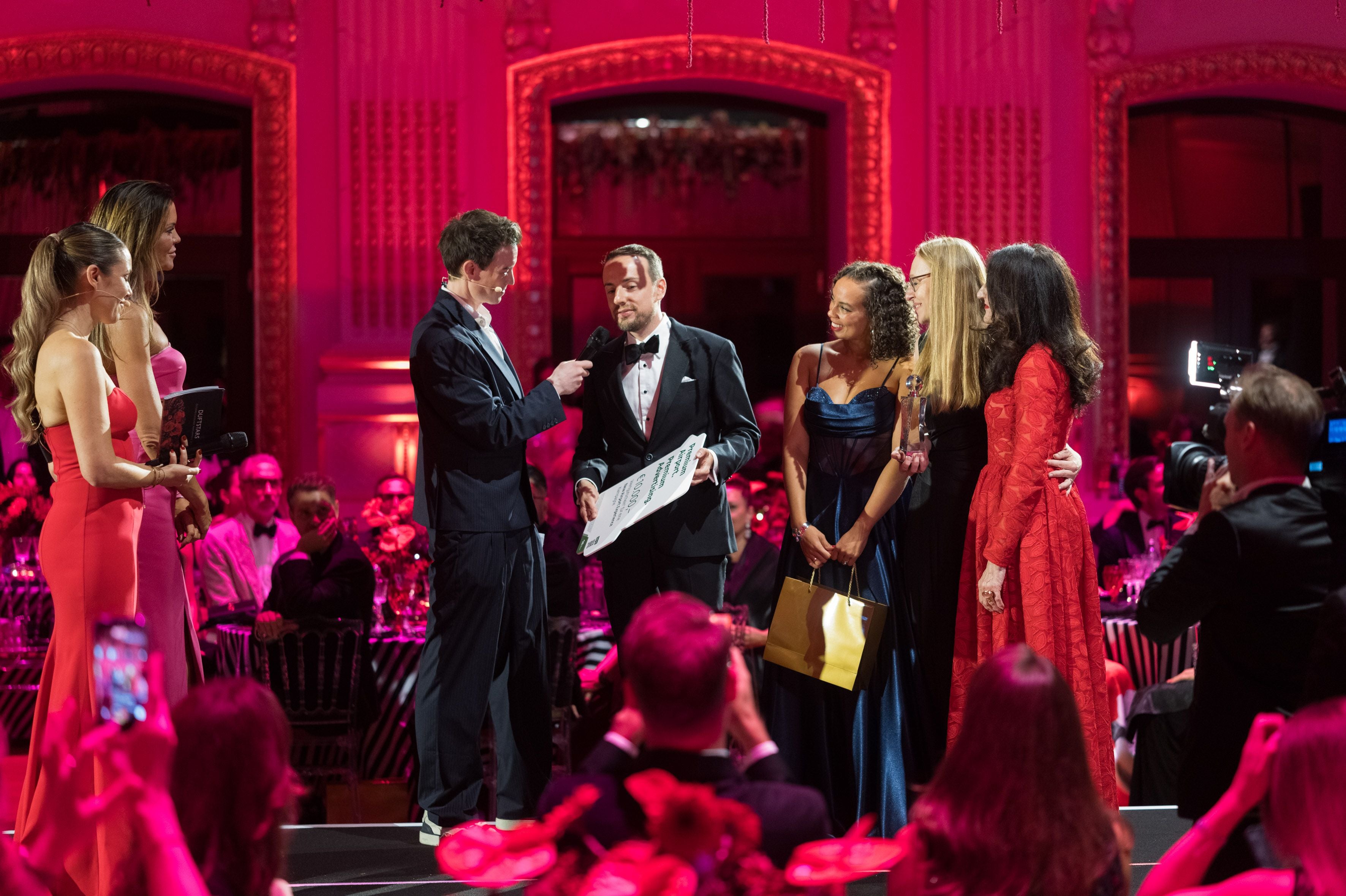 Stefan Lindenthal mit Team_L'Oréal/Prada