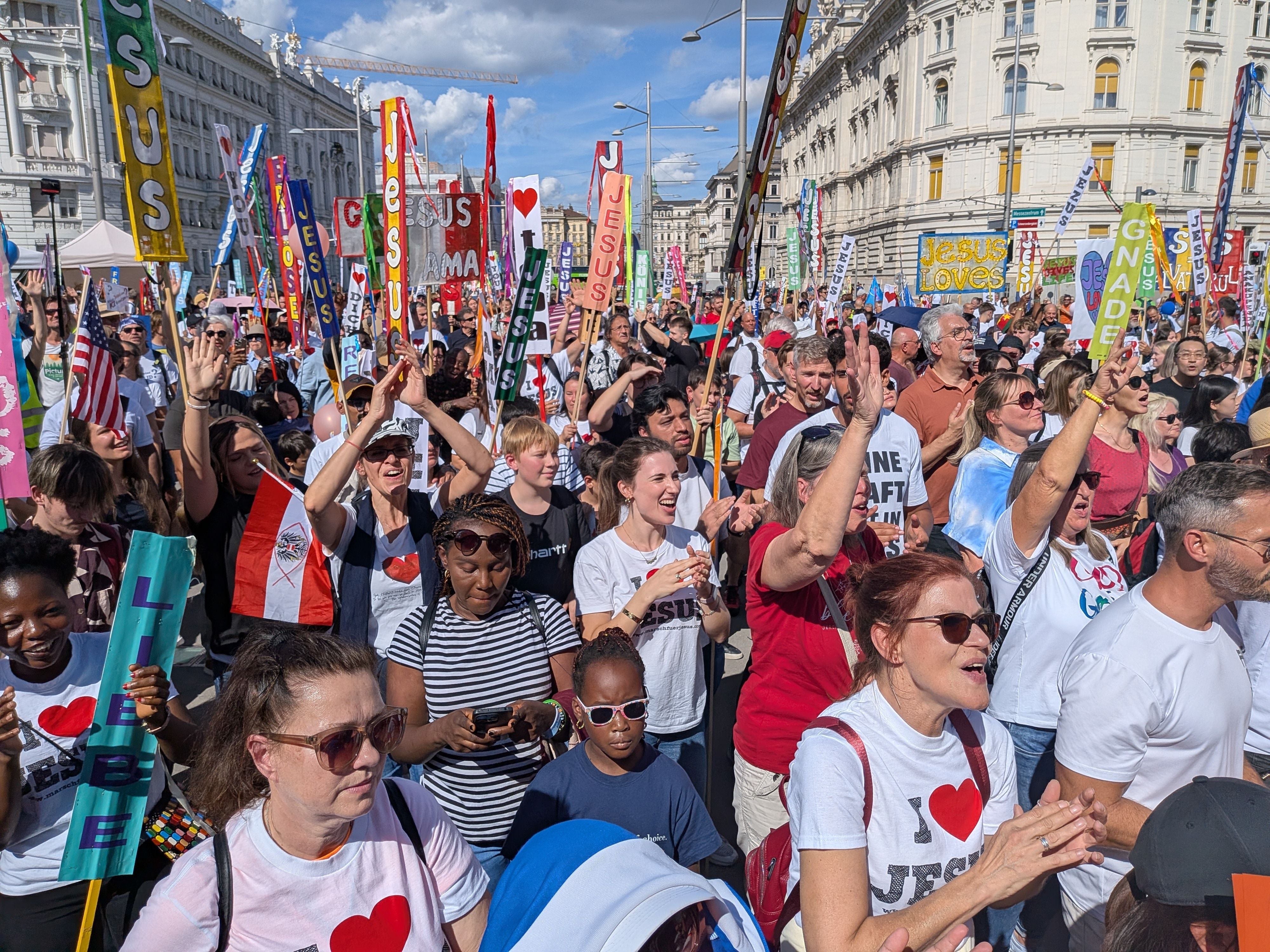 Vielfältiges Programm und stimmungsvoller Ablauf beim Marsch für Jesus.