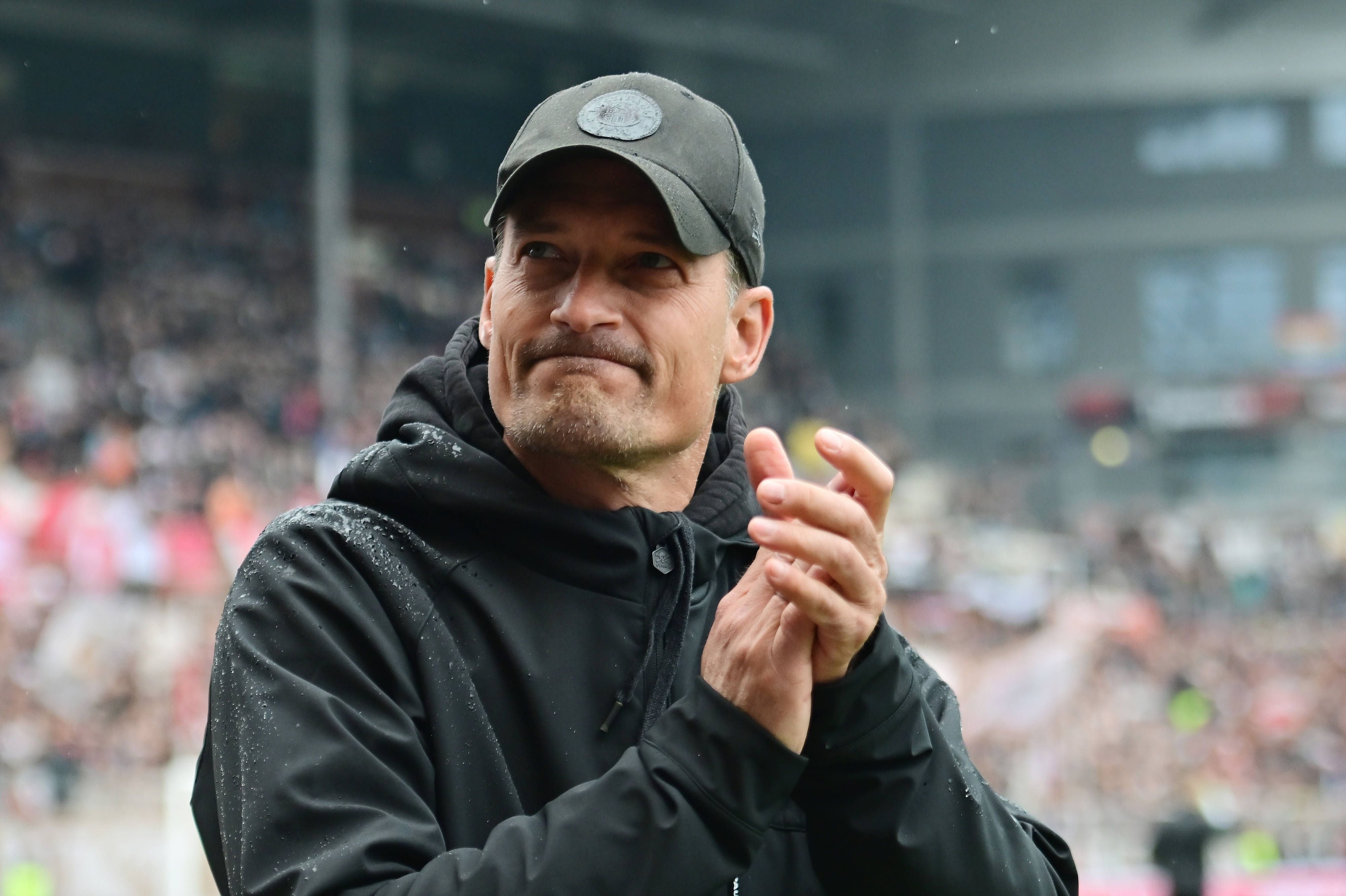 GER 1. FBL, FC St. Pauli vs VfL Wolfsburg / 16.05.2026, GER 1. FBL, FC St. Pauli vs VfL Wolfsburg im Bild Trainer Alexander Blessin Pauli 25_26 *** GER 1 FBL, FC St Pauli vs VfL Wolfsburg 16 05 2026, GER 1 FBL, FC St Pauli vs VfL Wolfsburg in the picture Coach Alexander Blessin Pauli 25 26 nordphotoxGmbH/xWitke nph00002