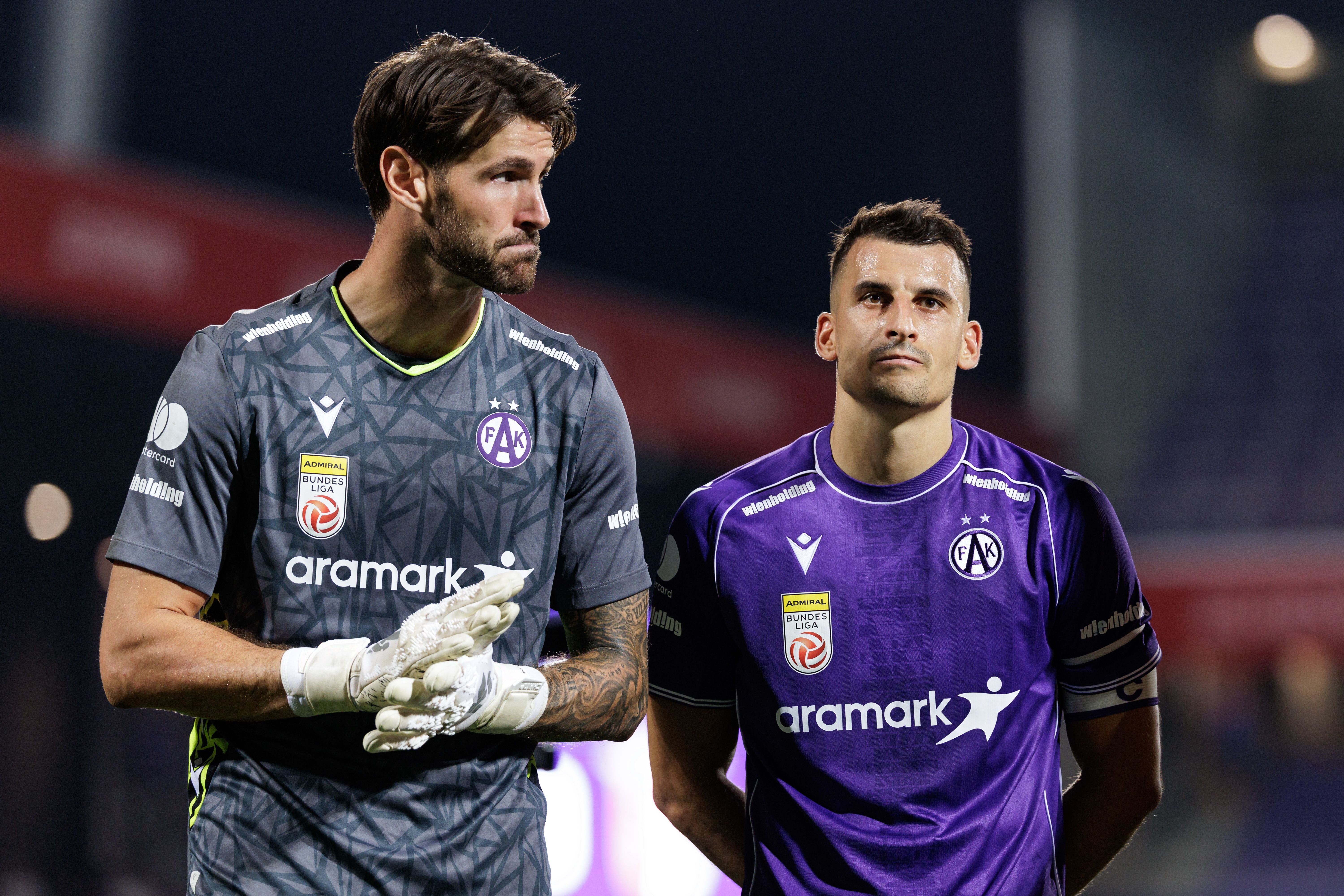 VIENNA,AUSTRIA,27.AUG.26 - SOCCER - UEFA Conference League, play-off, FK Austria Wien vs Sporting Braga. Image shows the disappointment of Samuel Sahin-Radlinger and Manfred Fischer (A.Wien). Photo: GEPA pictures/ Armin Rauthner