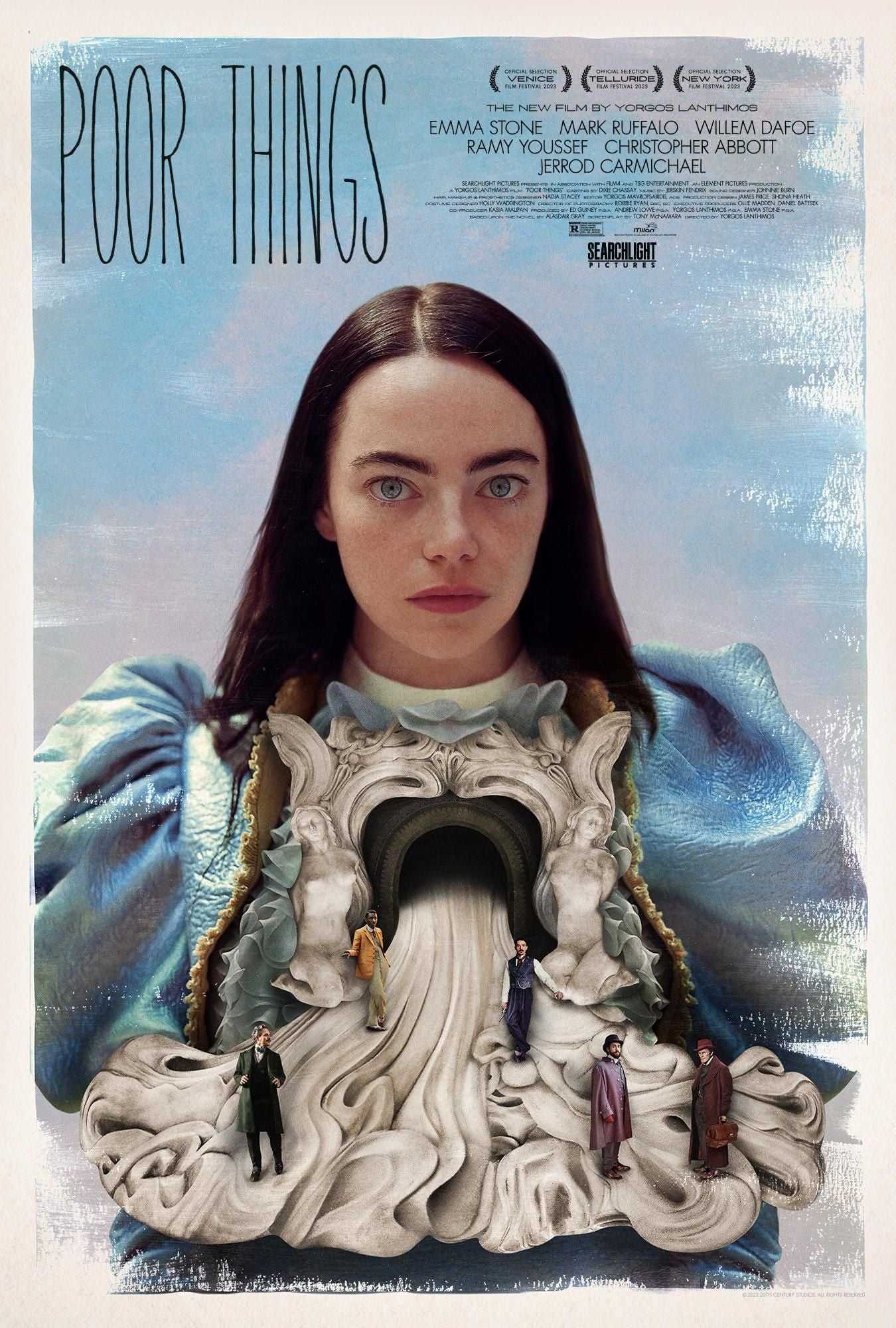 Filmplakat zu "Poor Things" mit einer Frau im Vordergrund und vier kleinen Figuren auf surrealem Stoff.