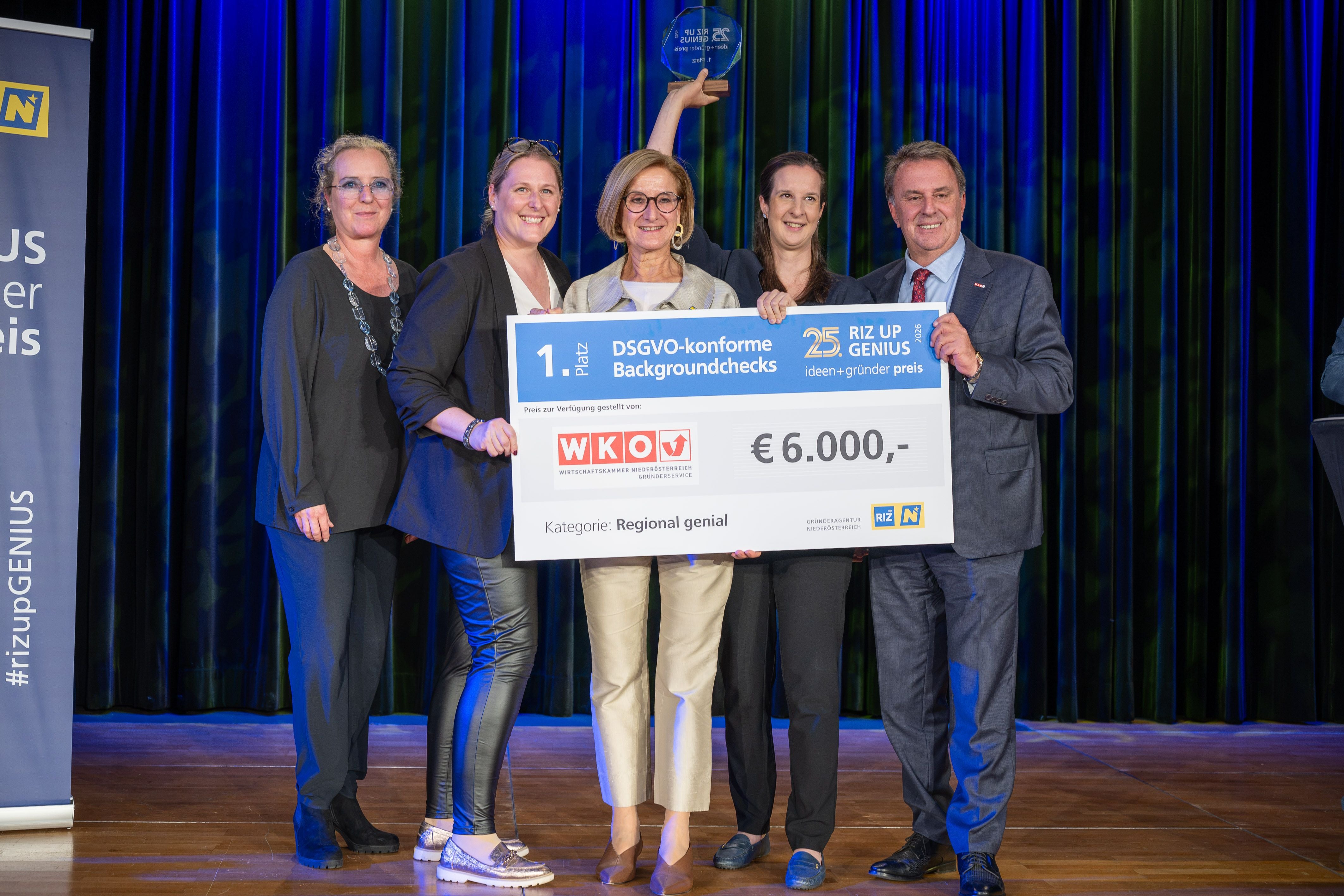 Petra Patzelt (RIZ UP), Romana Buchner, Landeshauptfrau Johanna Mikl-Leitner, Stephanie Böhm, WKNÖ Präsident Wolfgang Ecker
