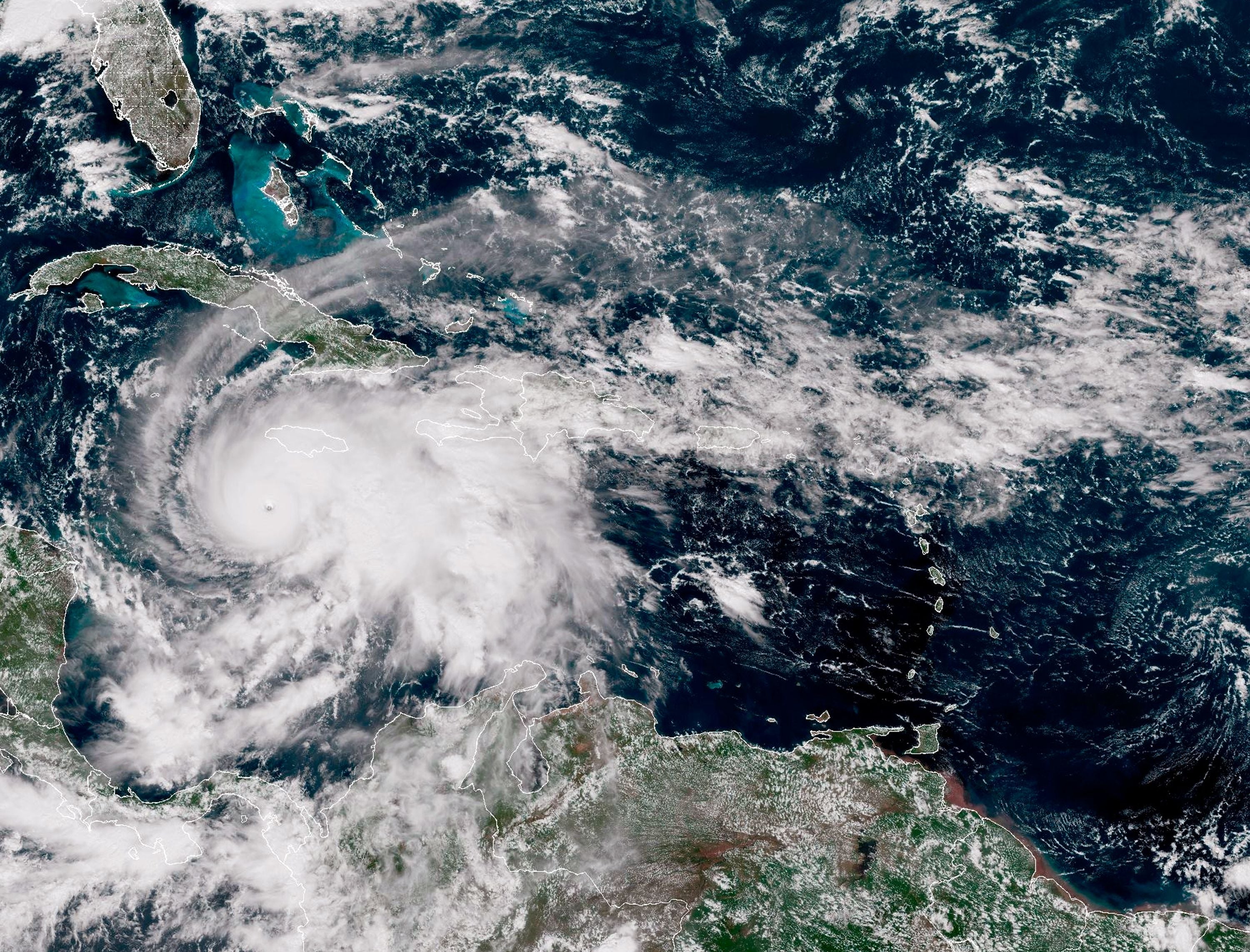 Satellitenbild zeigt Hurrikan Melissa als massiven Wirbelsturm über der Karibik nahe Jamaika.