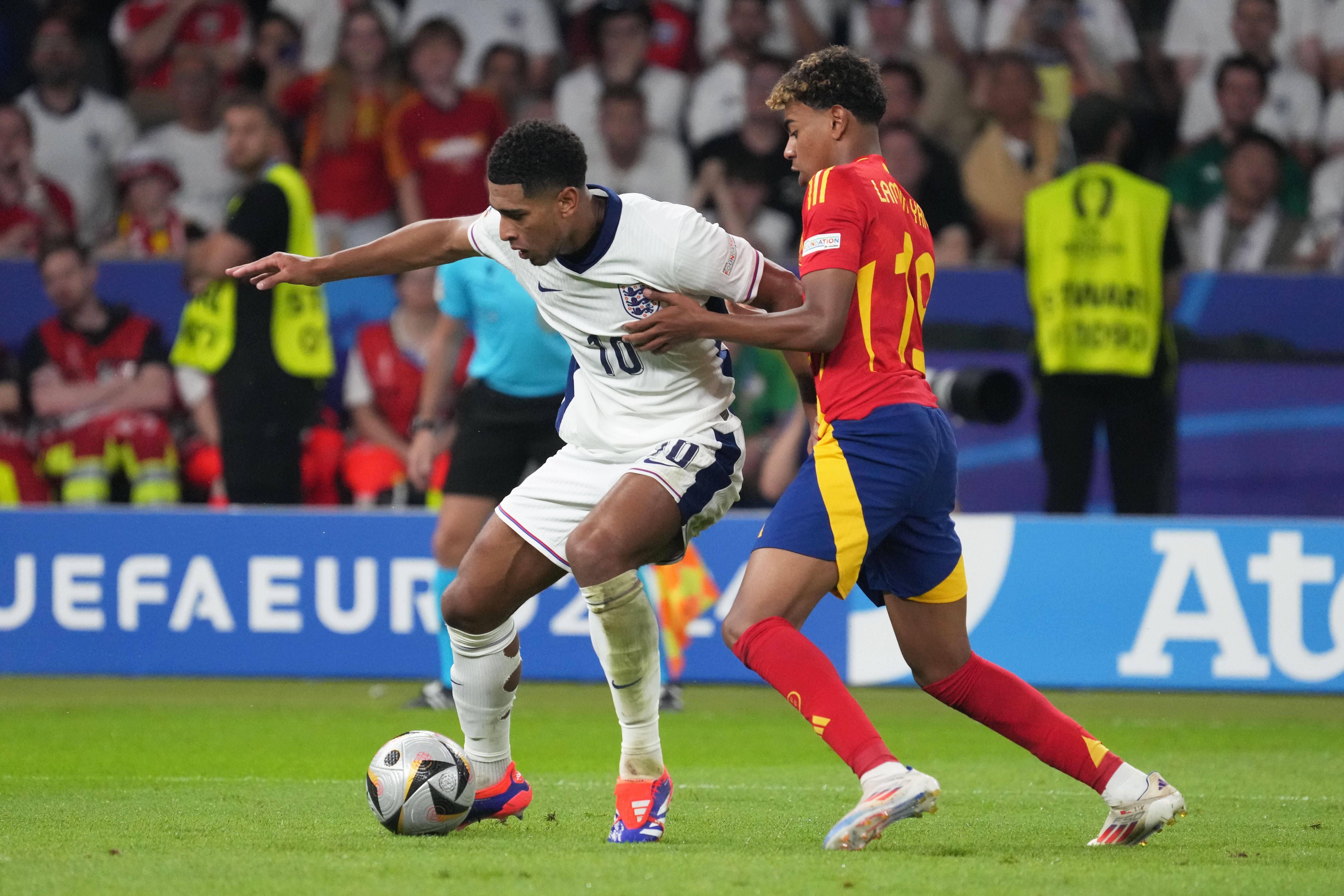 Duell der Superstars: Jude Bellingham gegen Lamine Yamal.