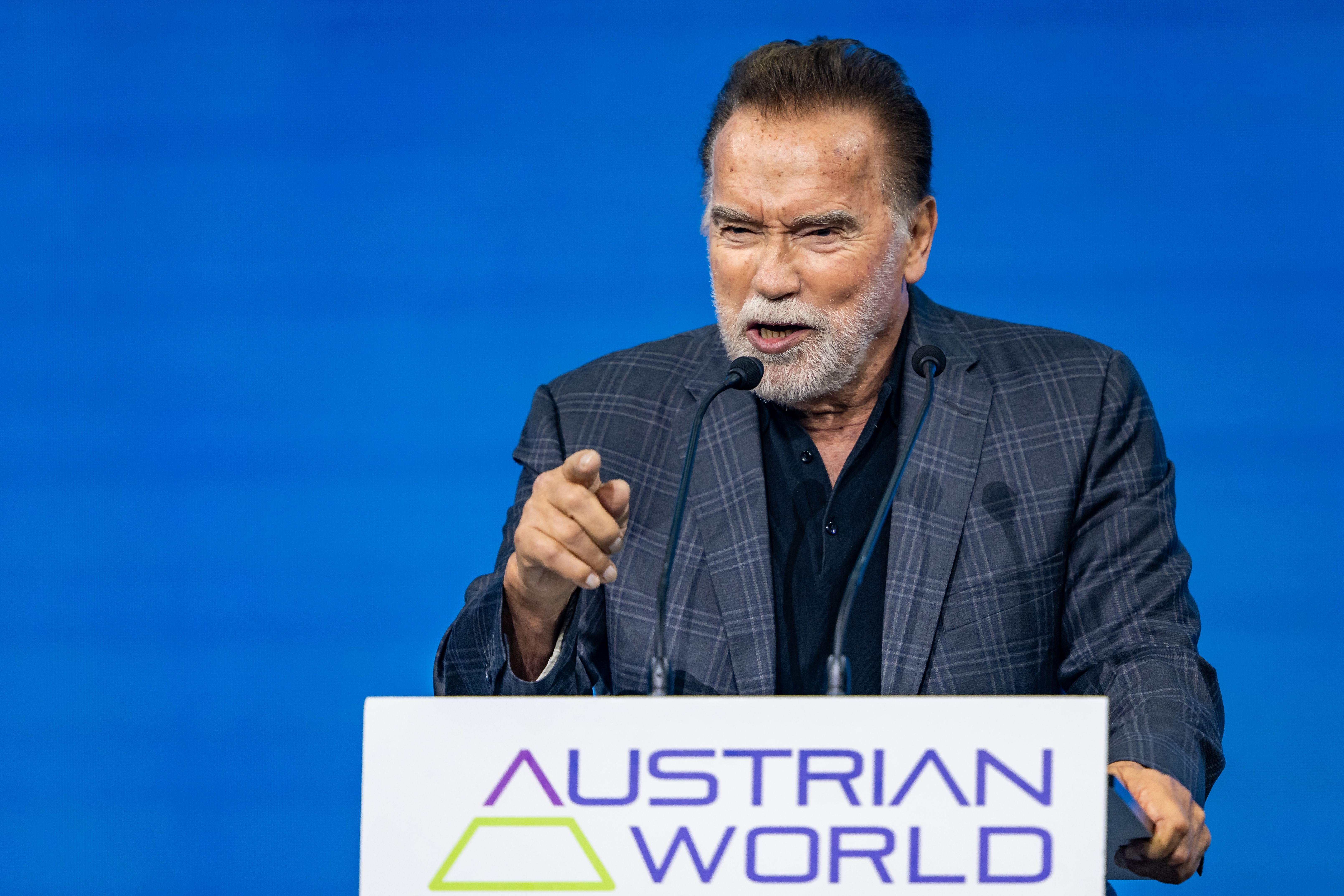 Arnold  Schwarzenegger