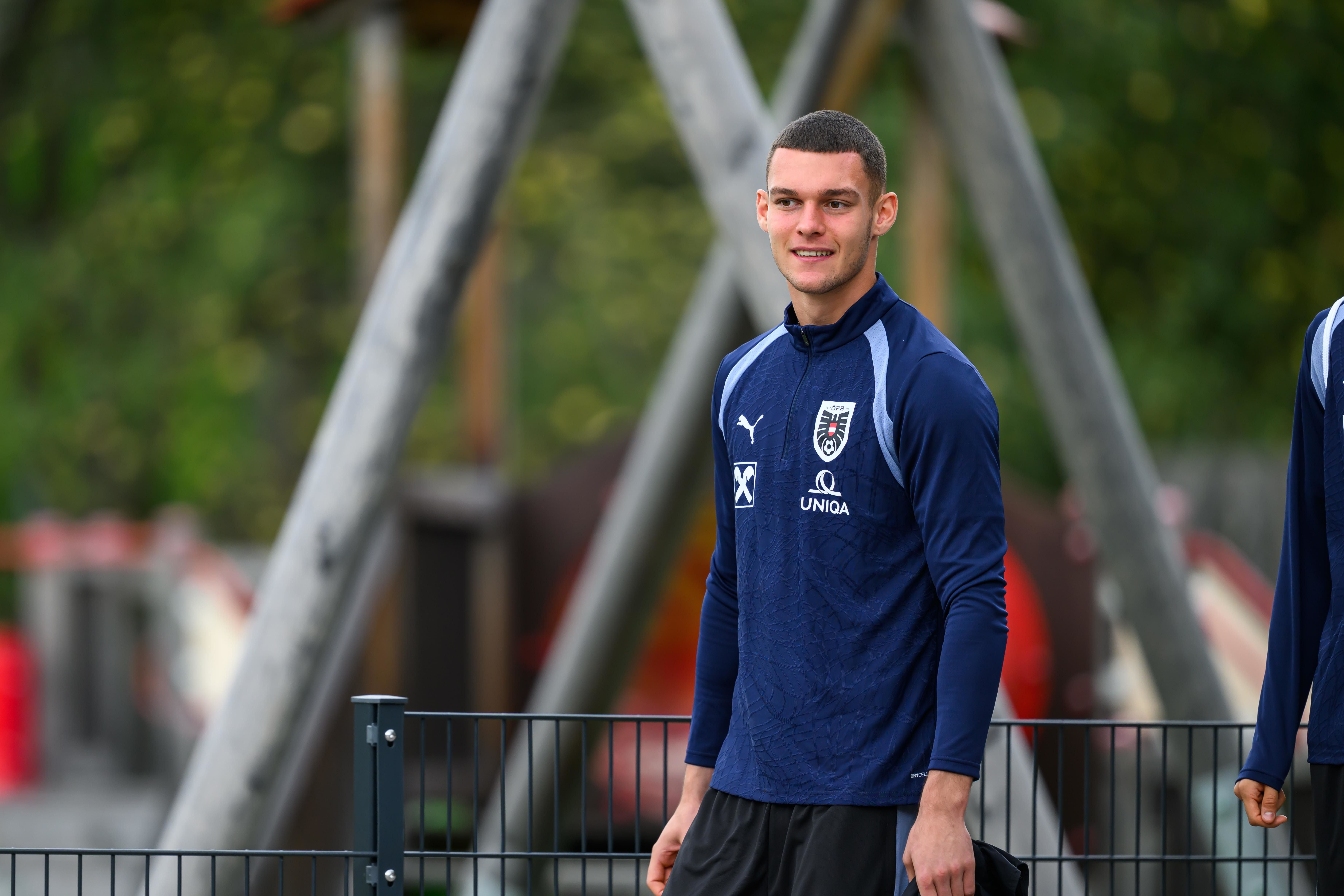 Premiere für Salzburg-Goalie Christian Zawieschitzky.