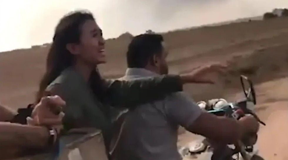 Noa Argamani wurde am 7. Oktober 2023 von Saher Saker auf einem Motorrad in den Gazastreifen verschleppt.