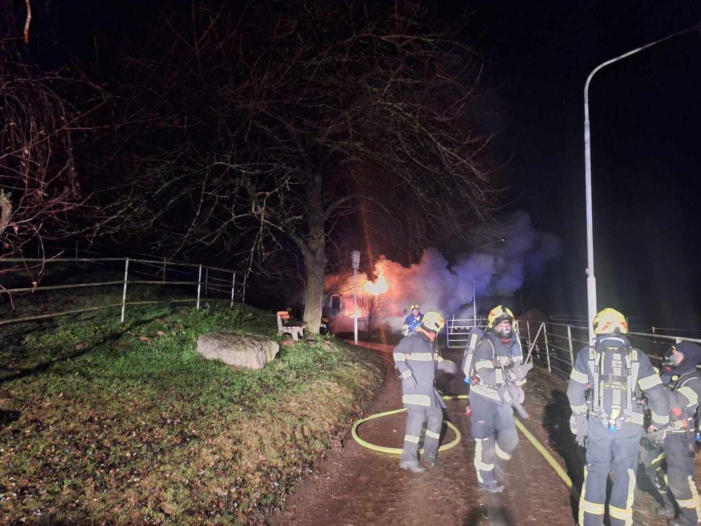 Dramatischer Feuerwehreinsatz im Bezirk Bruck an der Leitha.