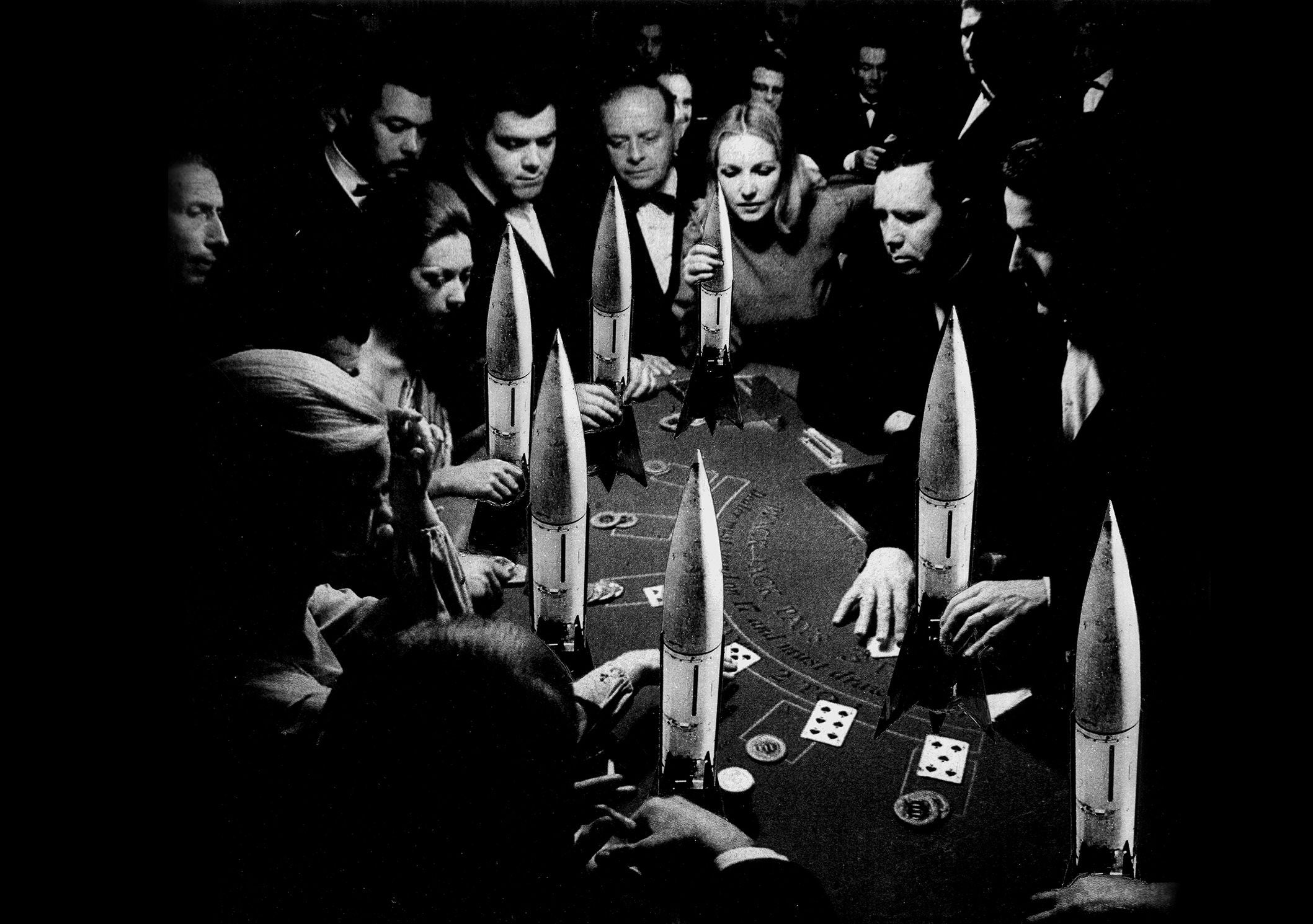 Peter Kennard (*1949): The Gamble.