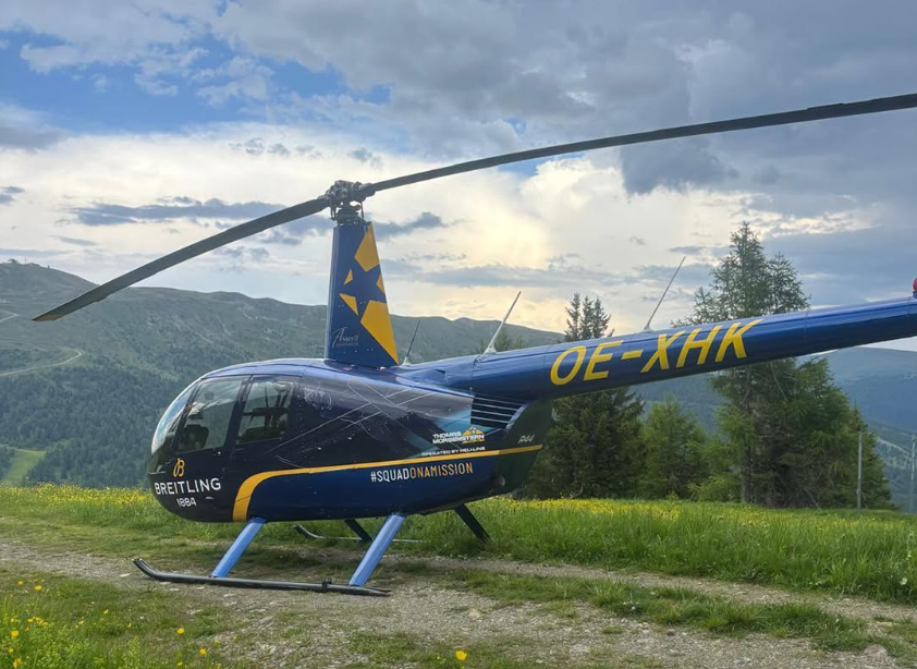 Der Hubschrauber dürfte zum Nachtanken zwischengelandet sein.en.