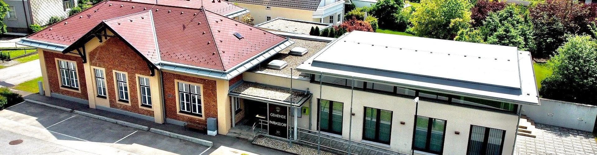 Das Gemeindeamt von Parbasdorf.