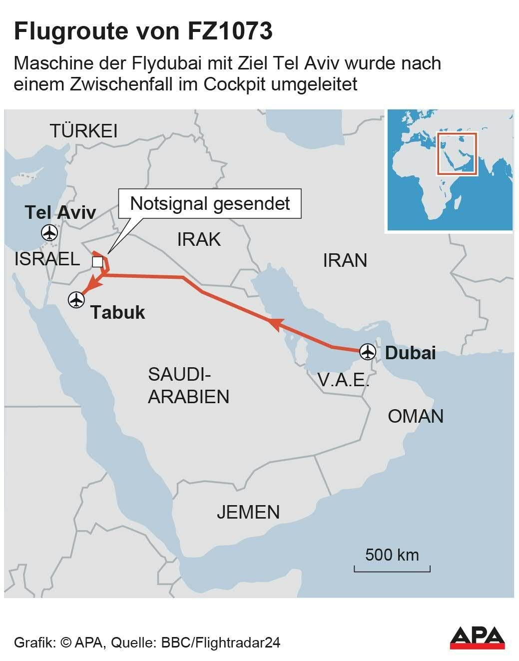 Karte zeigt Umleitung des Flugs FZ1073 von Dubai nach Tabuk nach Notfall vor Tel Aviv.
