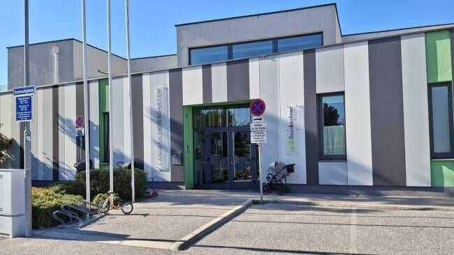 Volksschule Neunkirchen.