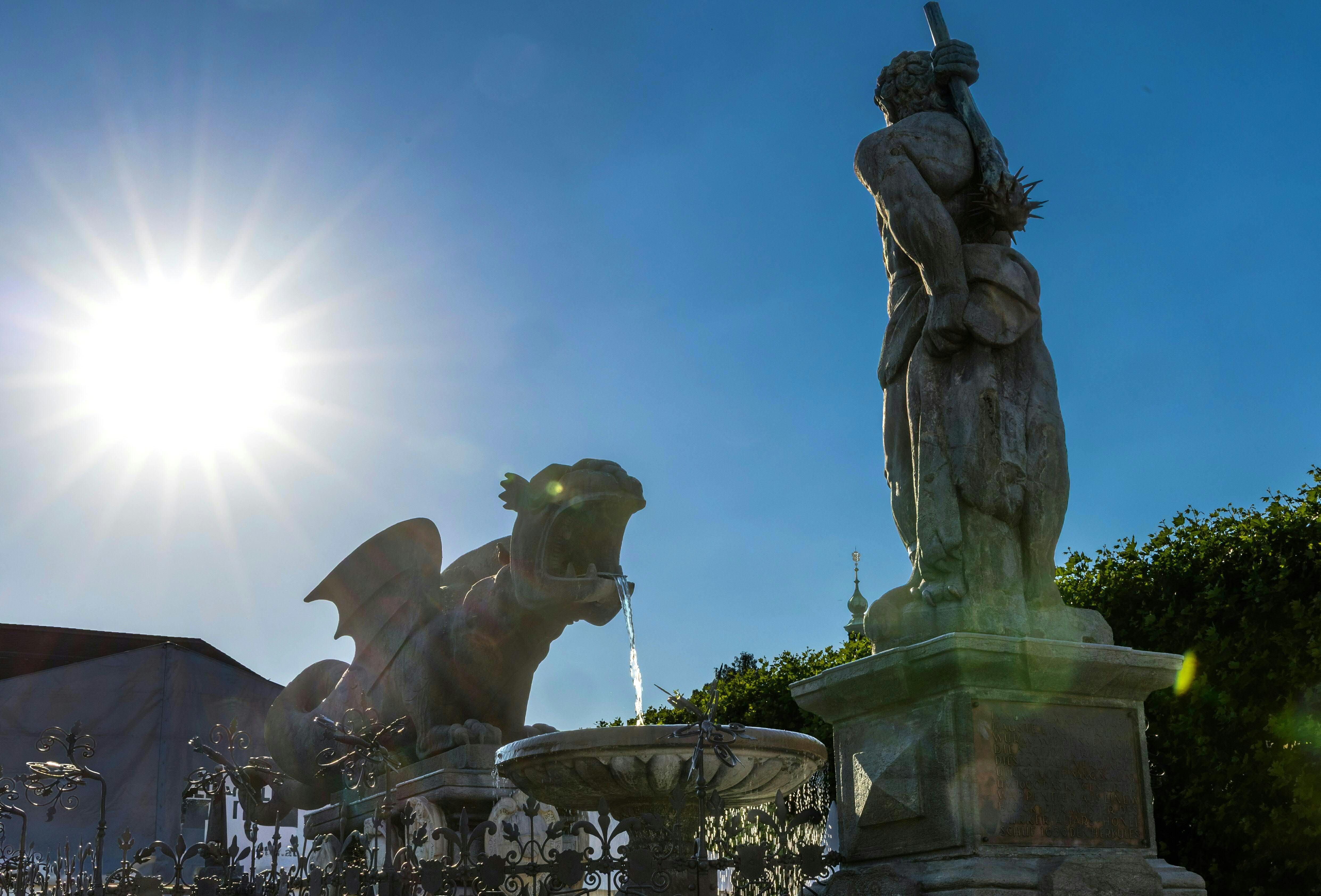 Der Lindwurmbrunnen in Klagenfurt.