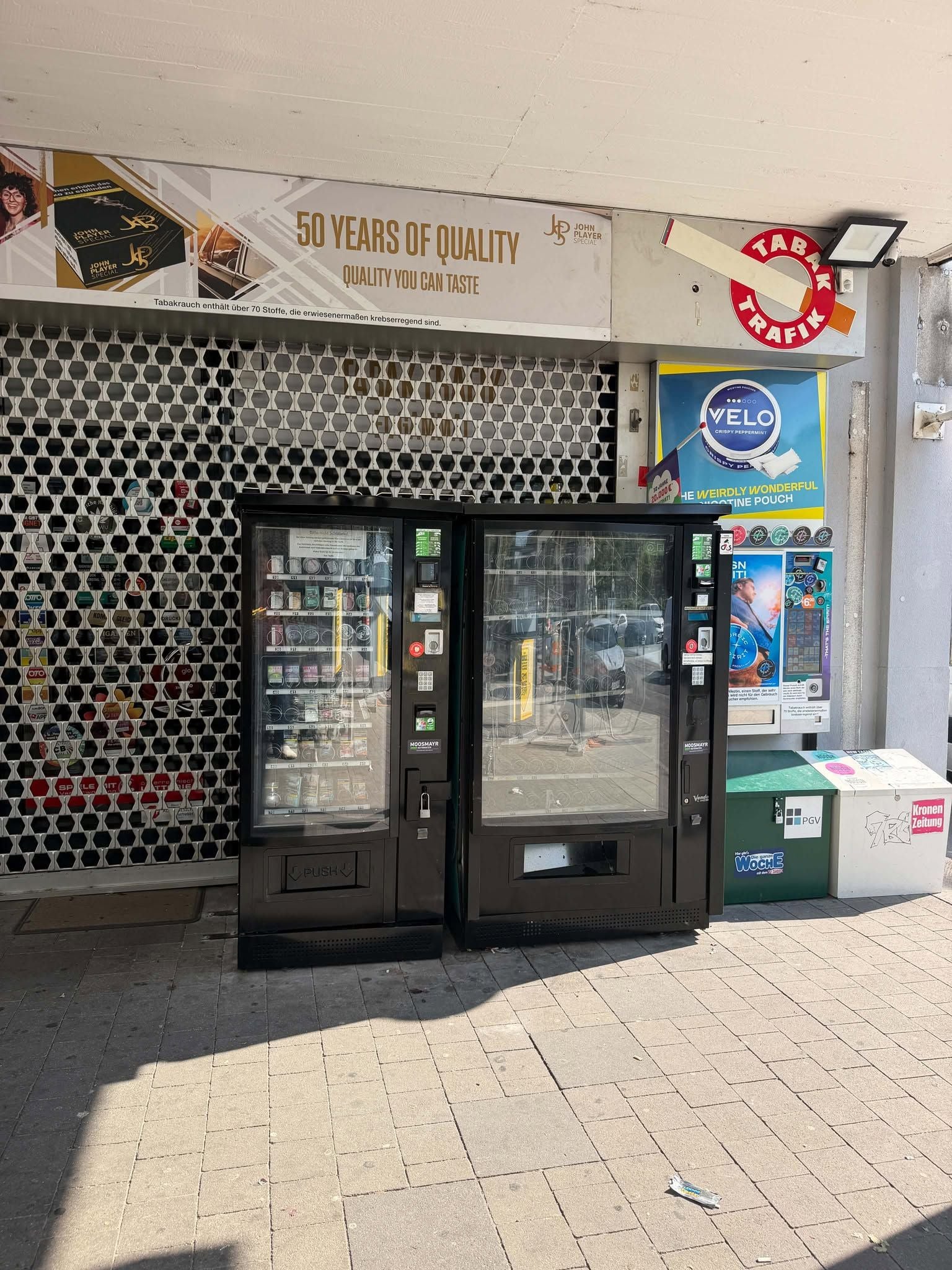 Zigarettenautomat gesprengt - Geldkasette geplündert