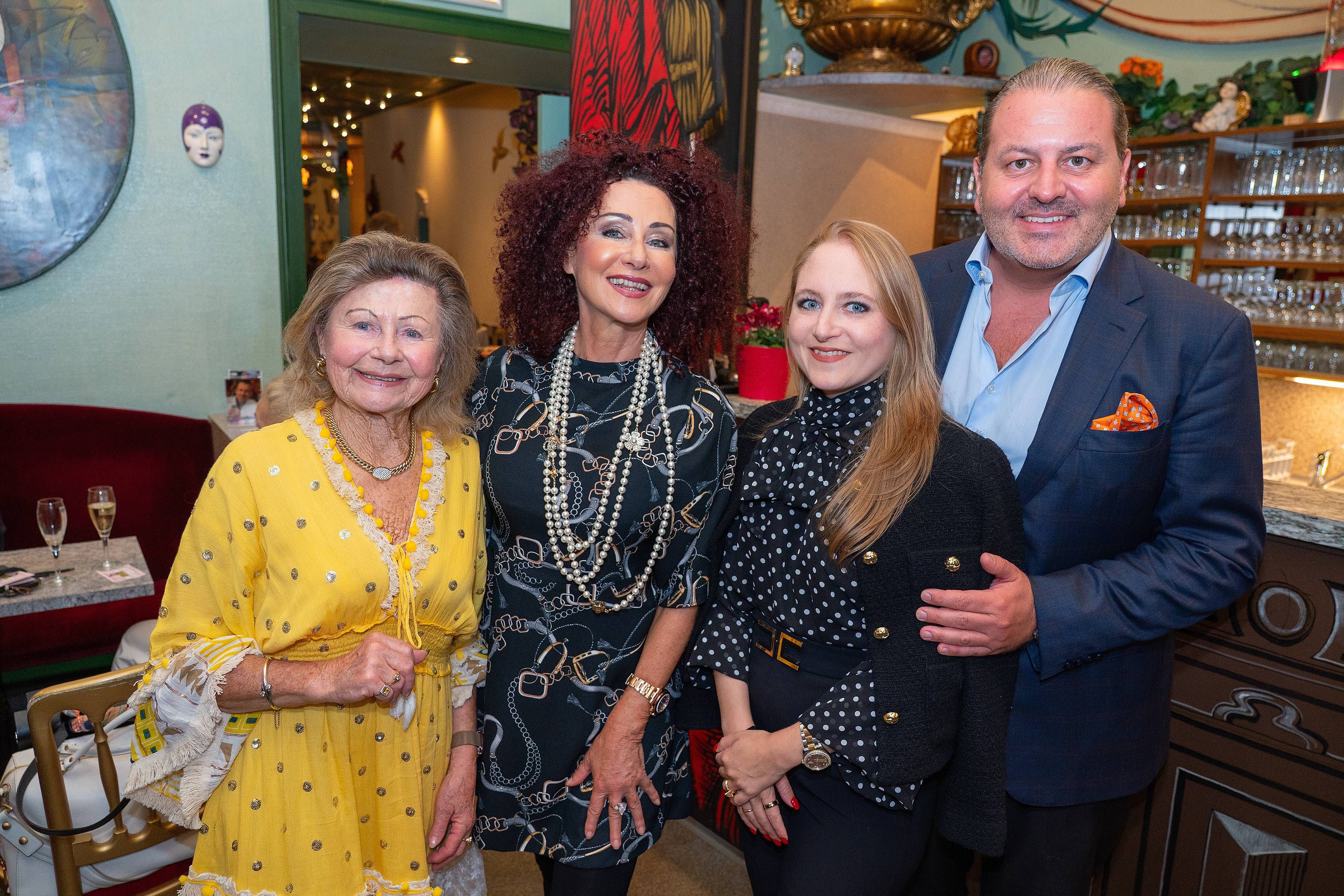 Martha Haidinger, Christina, Jacqueline und Leo Lugner