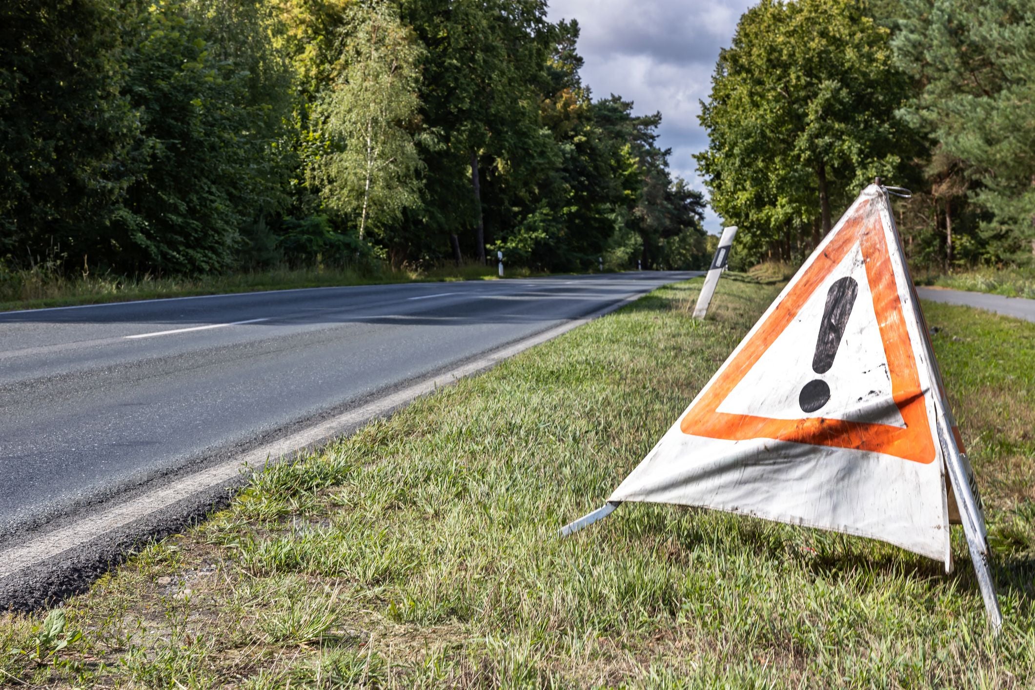 Nun ist die Straße wieder befahrbar.